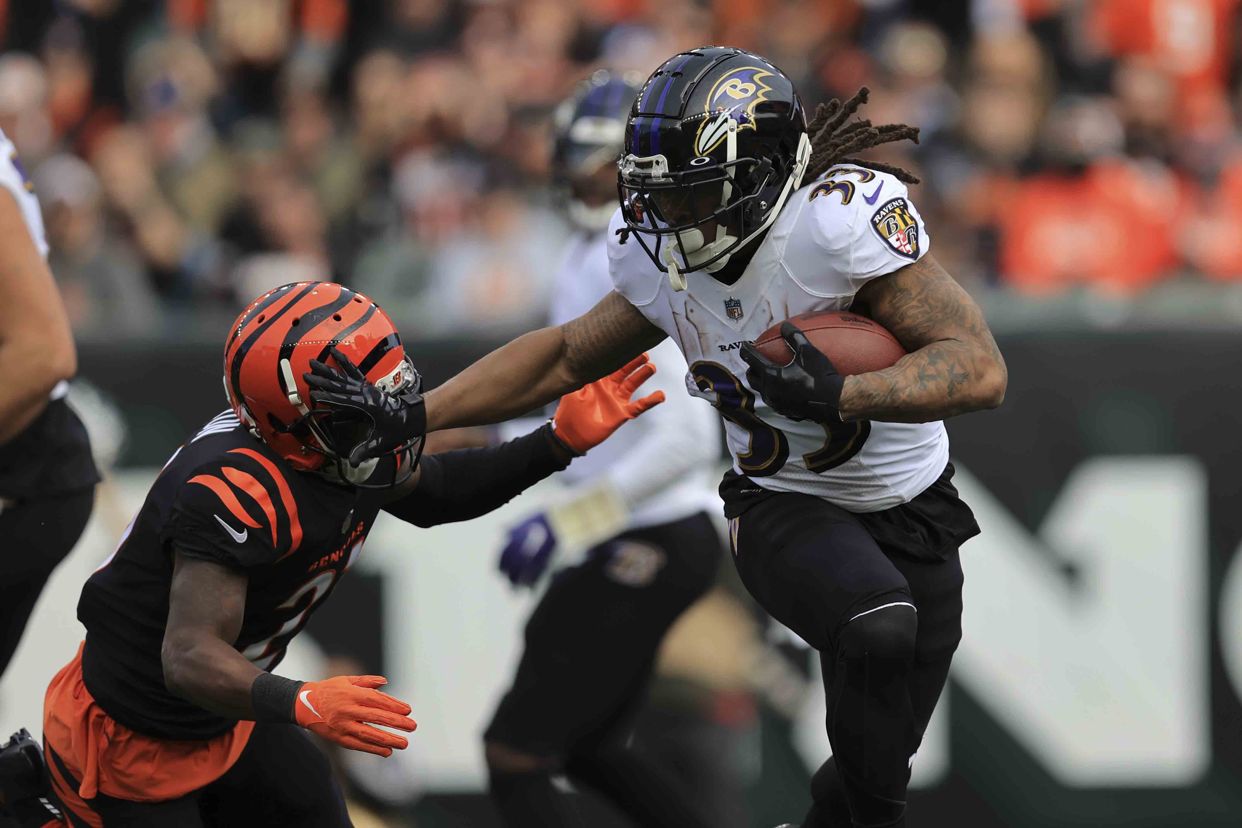 Burrow's 525 yards, 4 TDs catapult Bengals