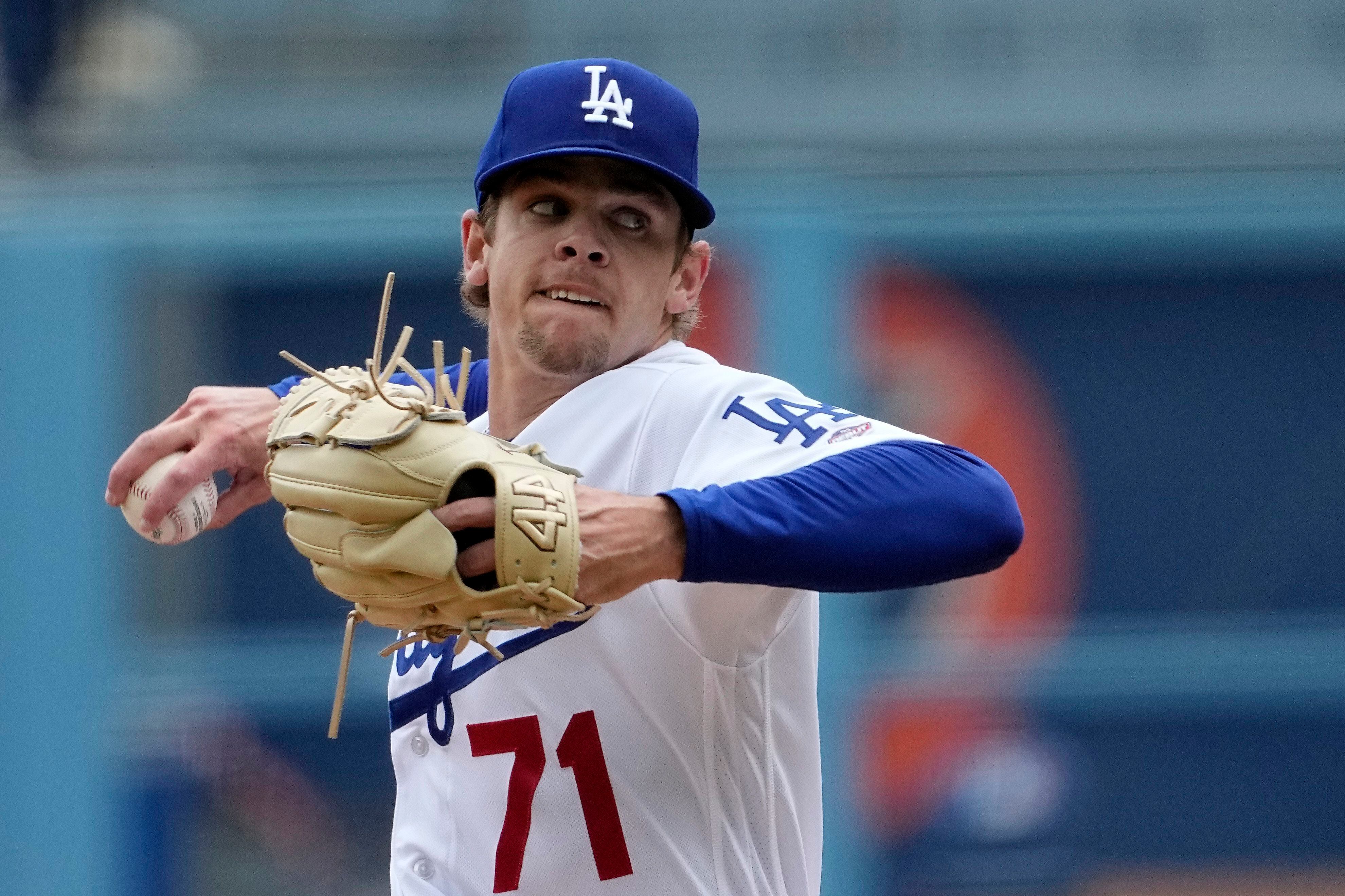 Dodgers news: Freddie Freeman hamstring, Noah Syndergaard, jersey