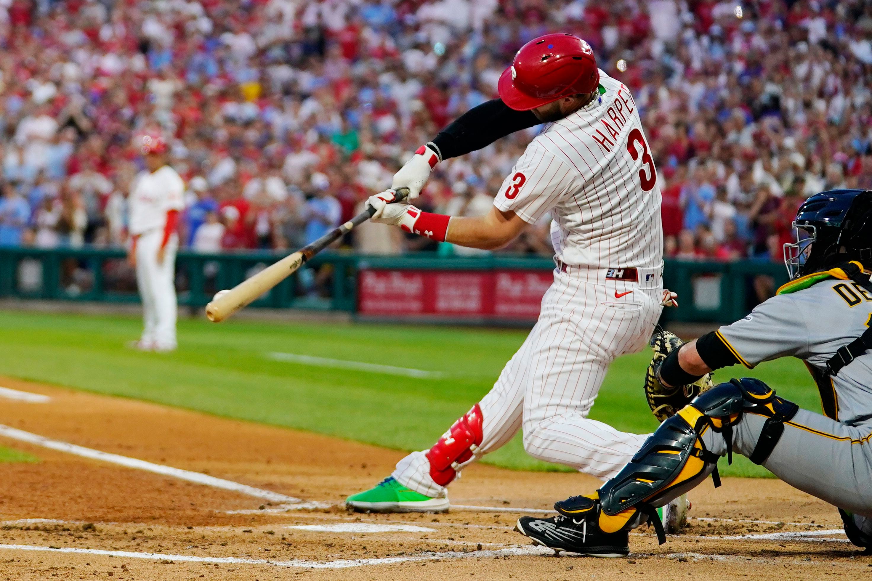 Oneil Cruz bat nearly hits fan, who gets Bryce Harper jersey