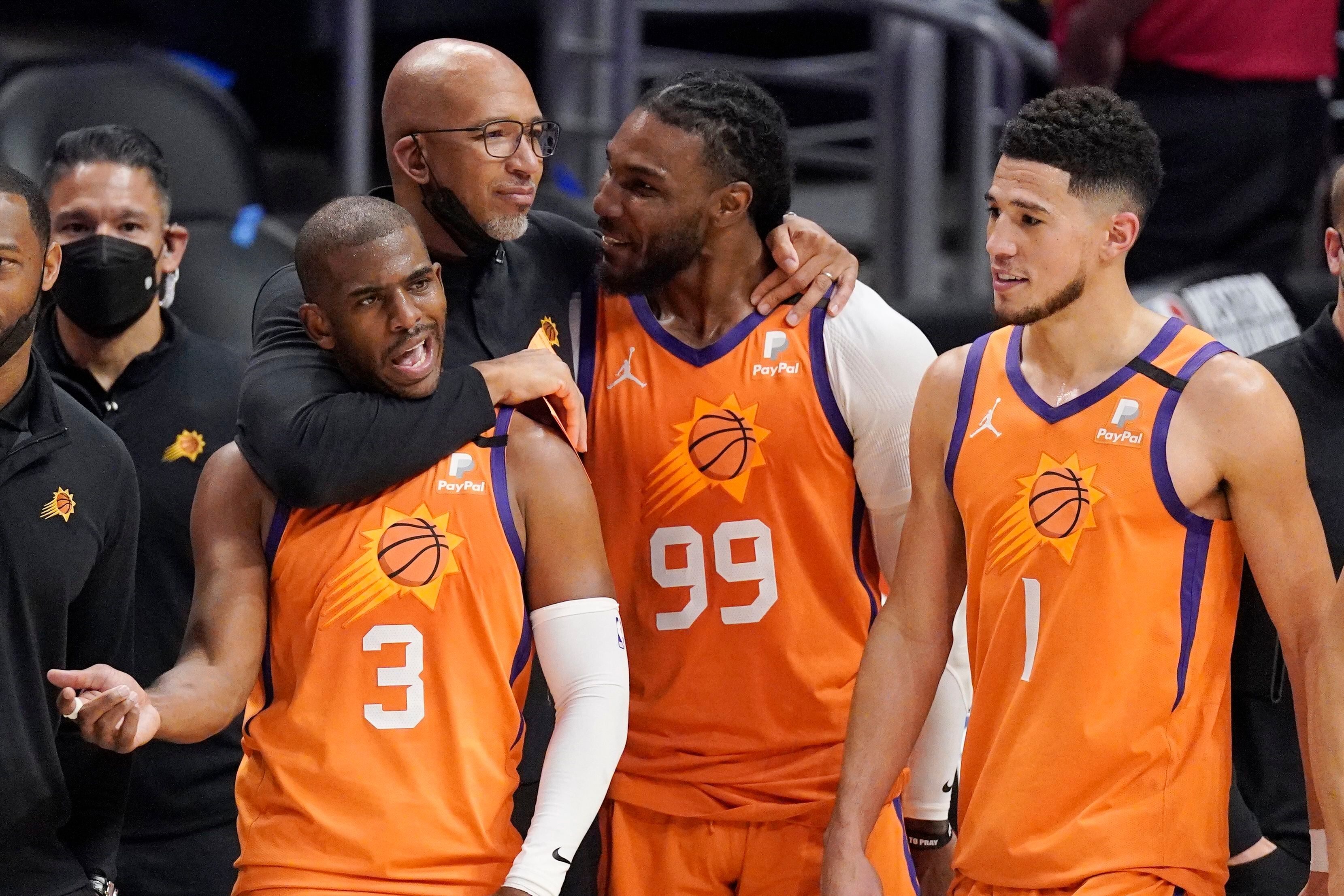 Lakers' Patrick Beverley ejected for shoving over Suns' Deandre Ayton