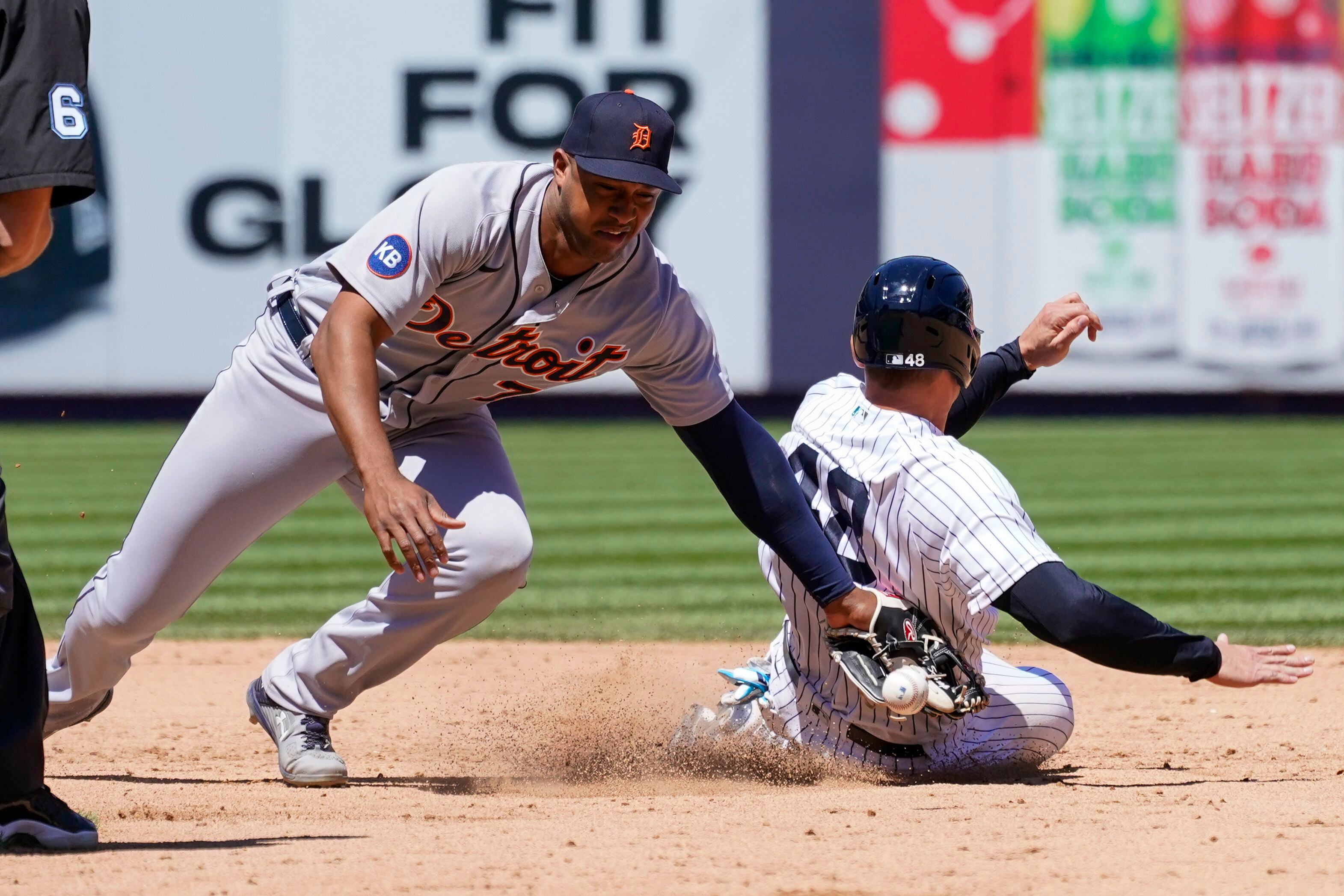 Yanks top Tigers, 39-15 at 1/3 mark, best since 2001 Ms