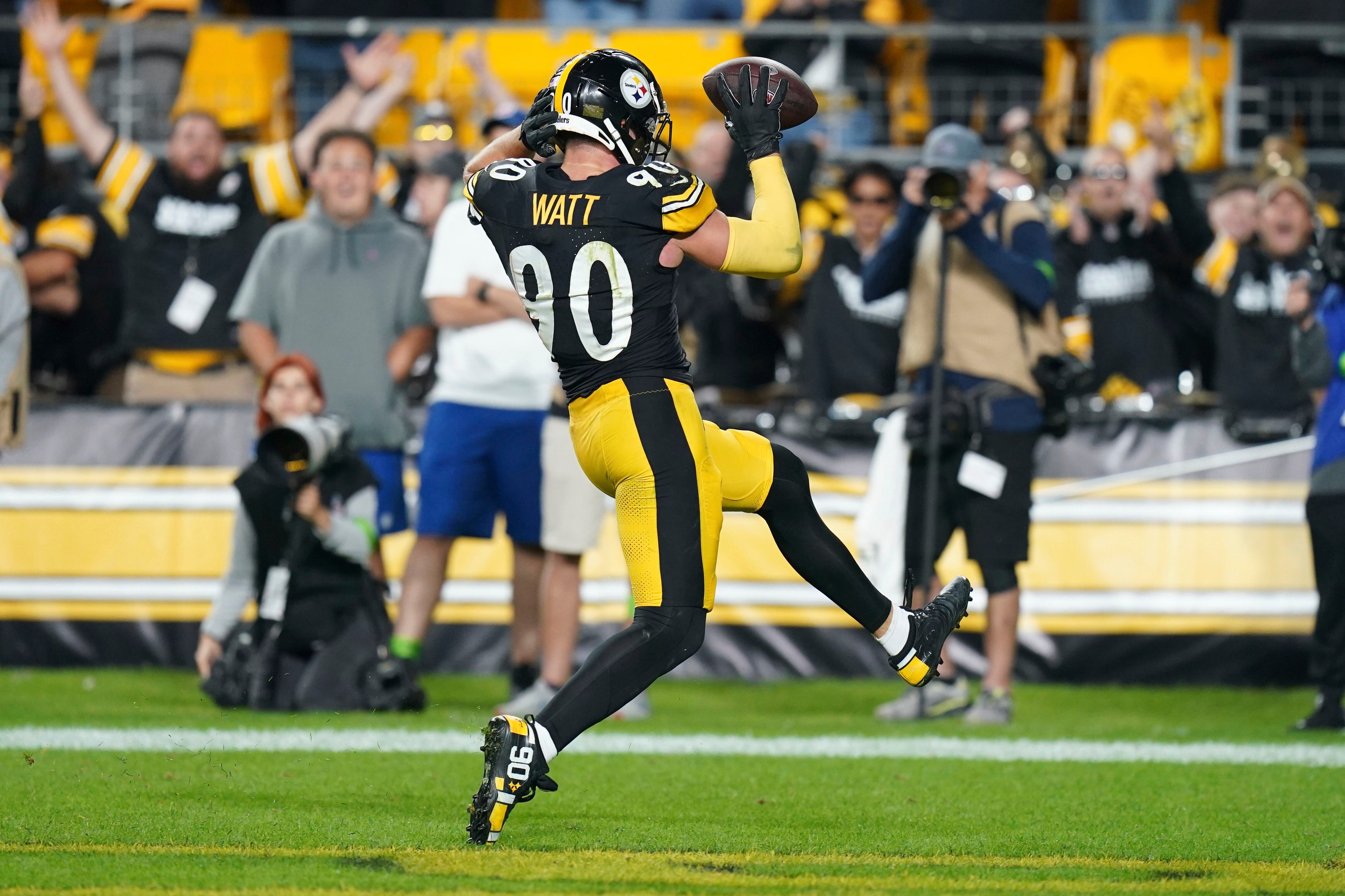 A Lifelong Steelers Fan Watches Concussion