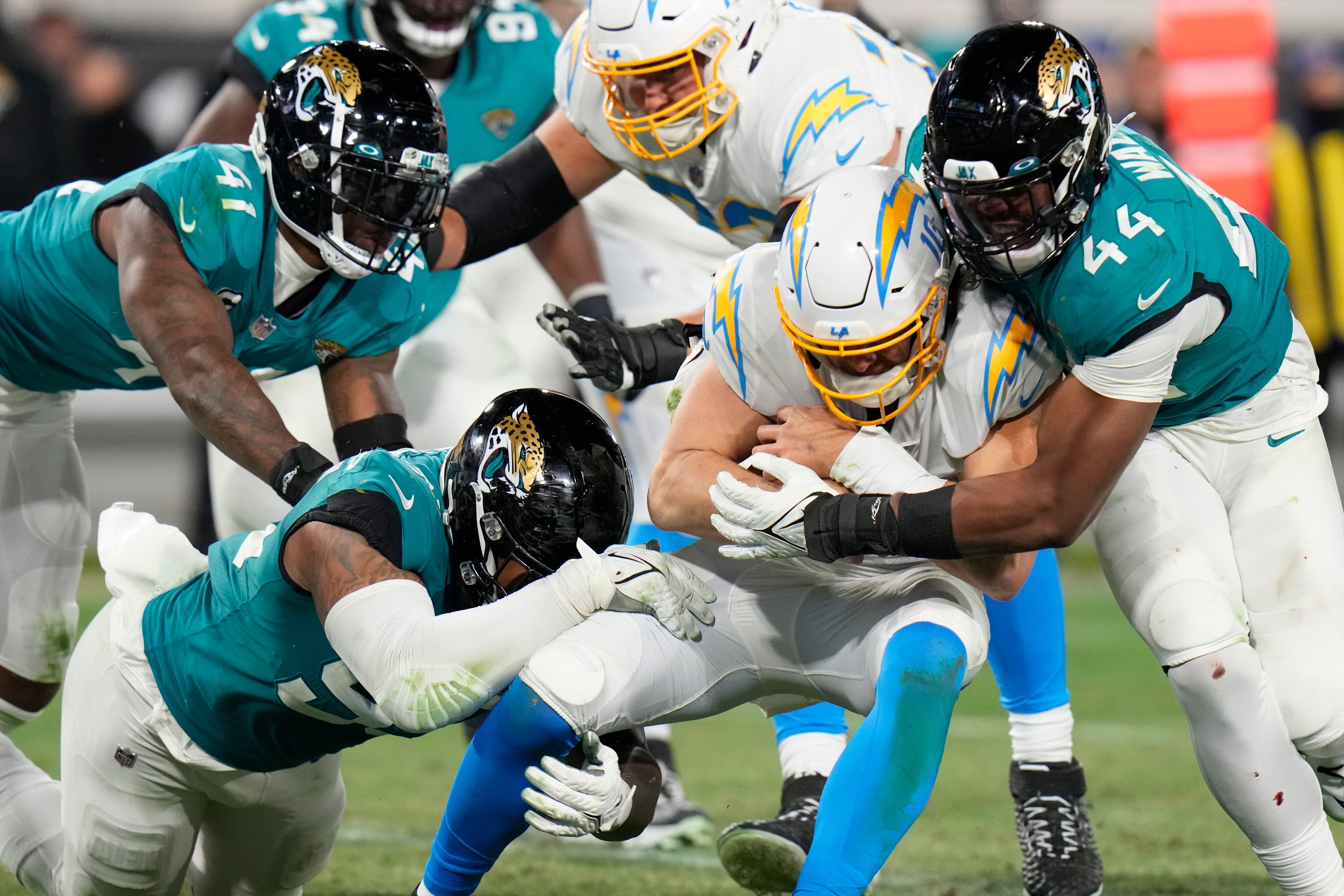 Riley Patterson's walk-off field goal gives Jags in Wild Card game