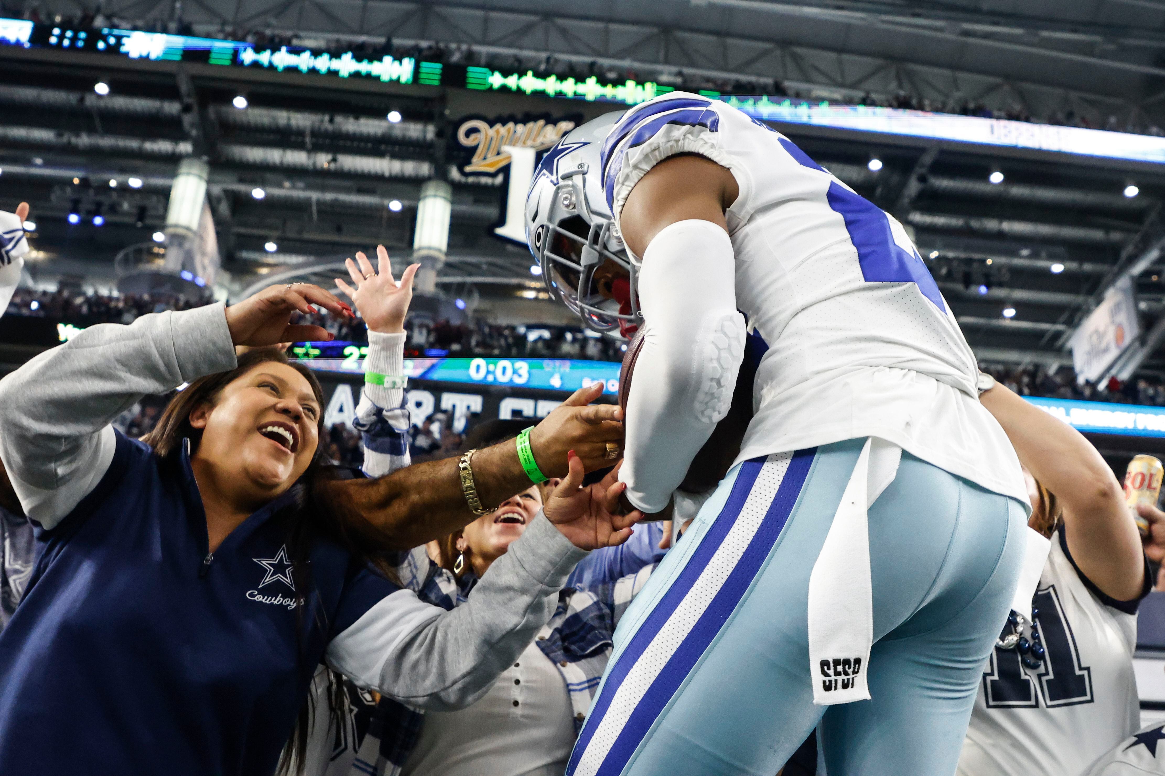 WATCH: Cowboys QB Dak Prescott throwing in pregame warmups