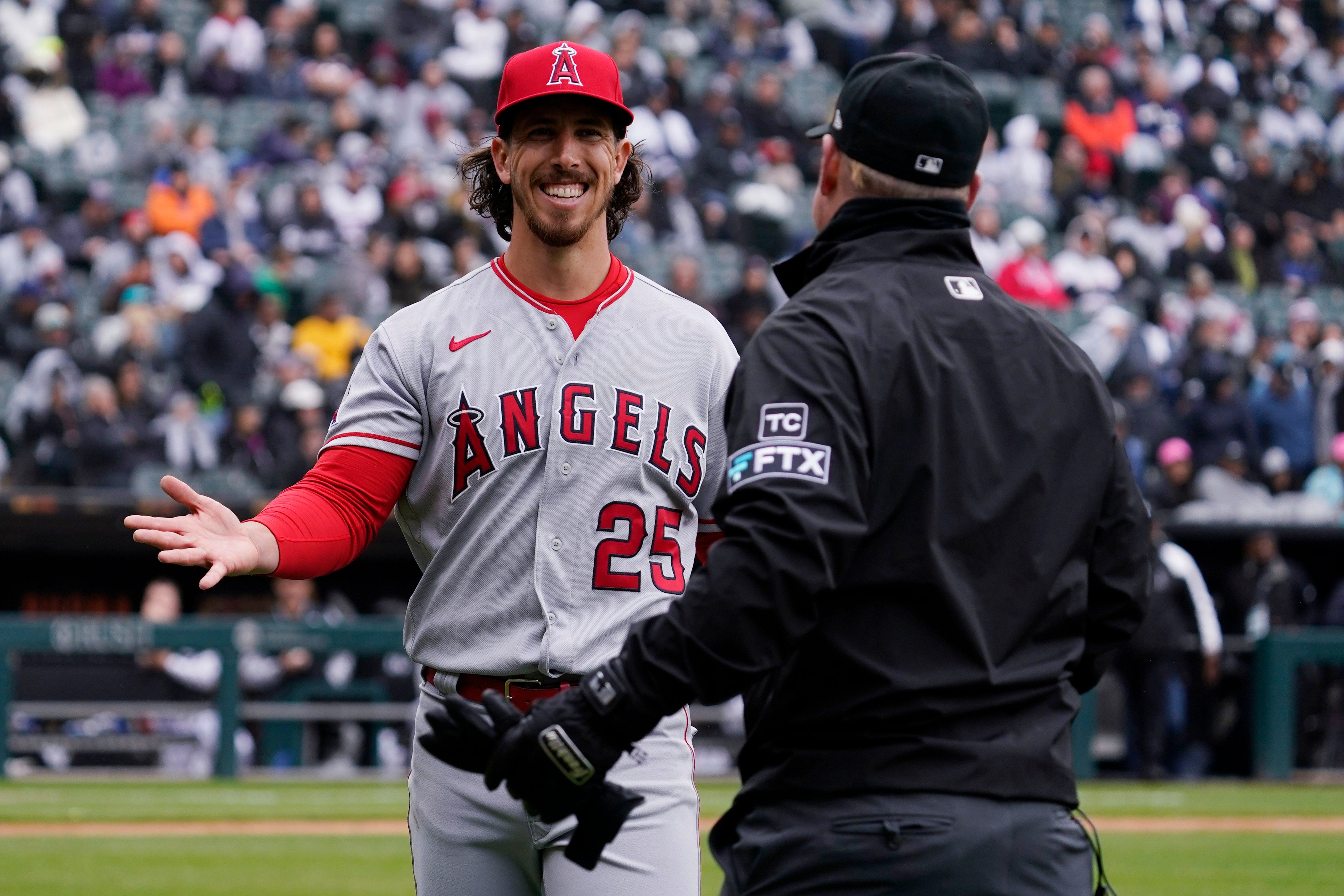 Trout HR, Lorenzen, Angels hold off Chisox; DH Ohtani exits