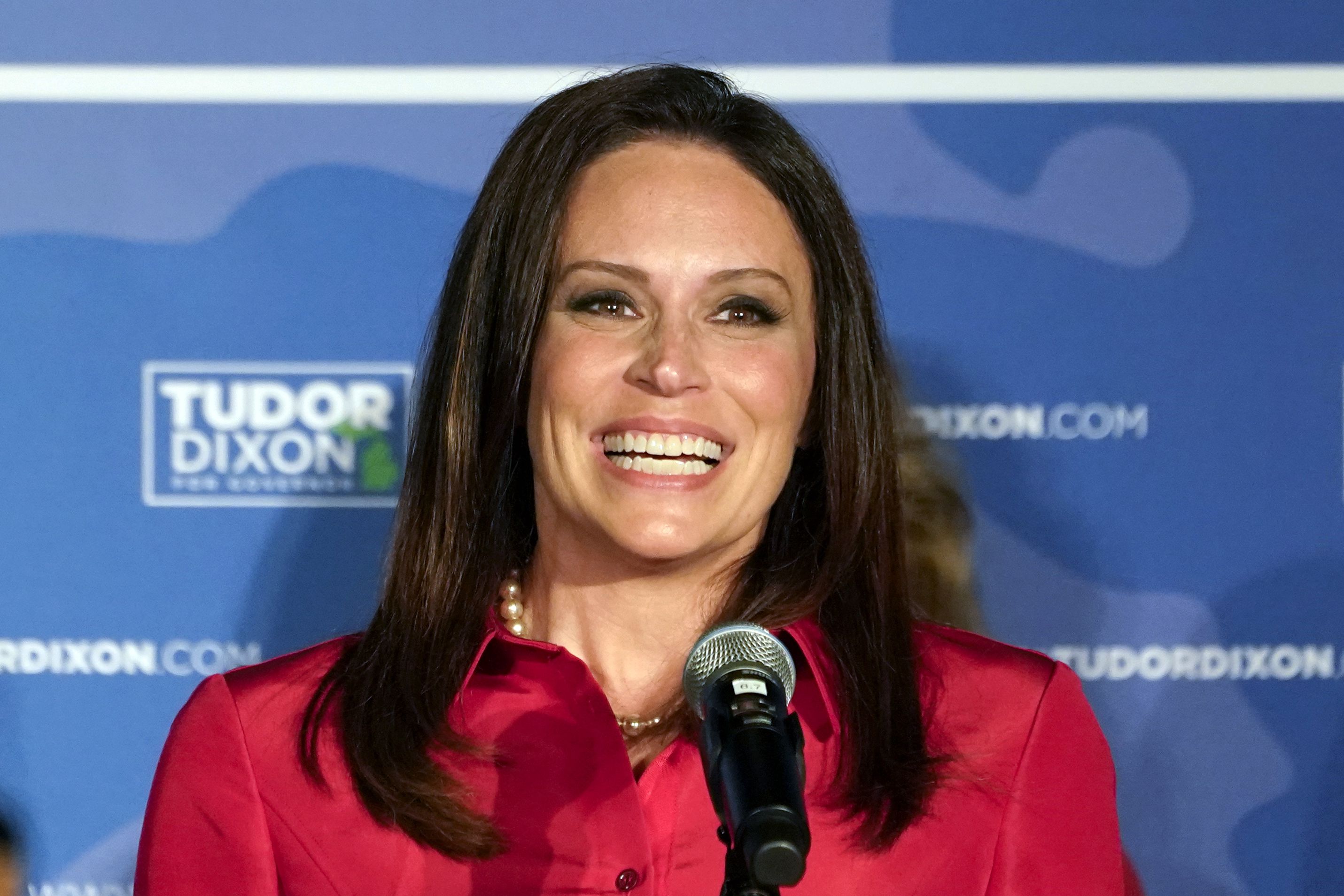 Dixon wins Michigan GOP governor primary, to face Whitmer