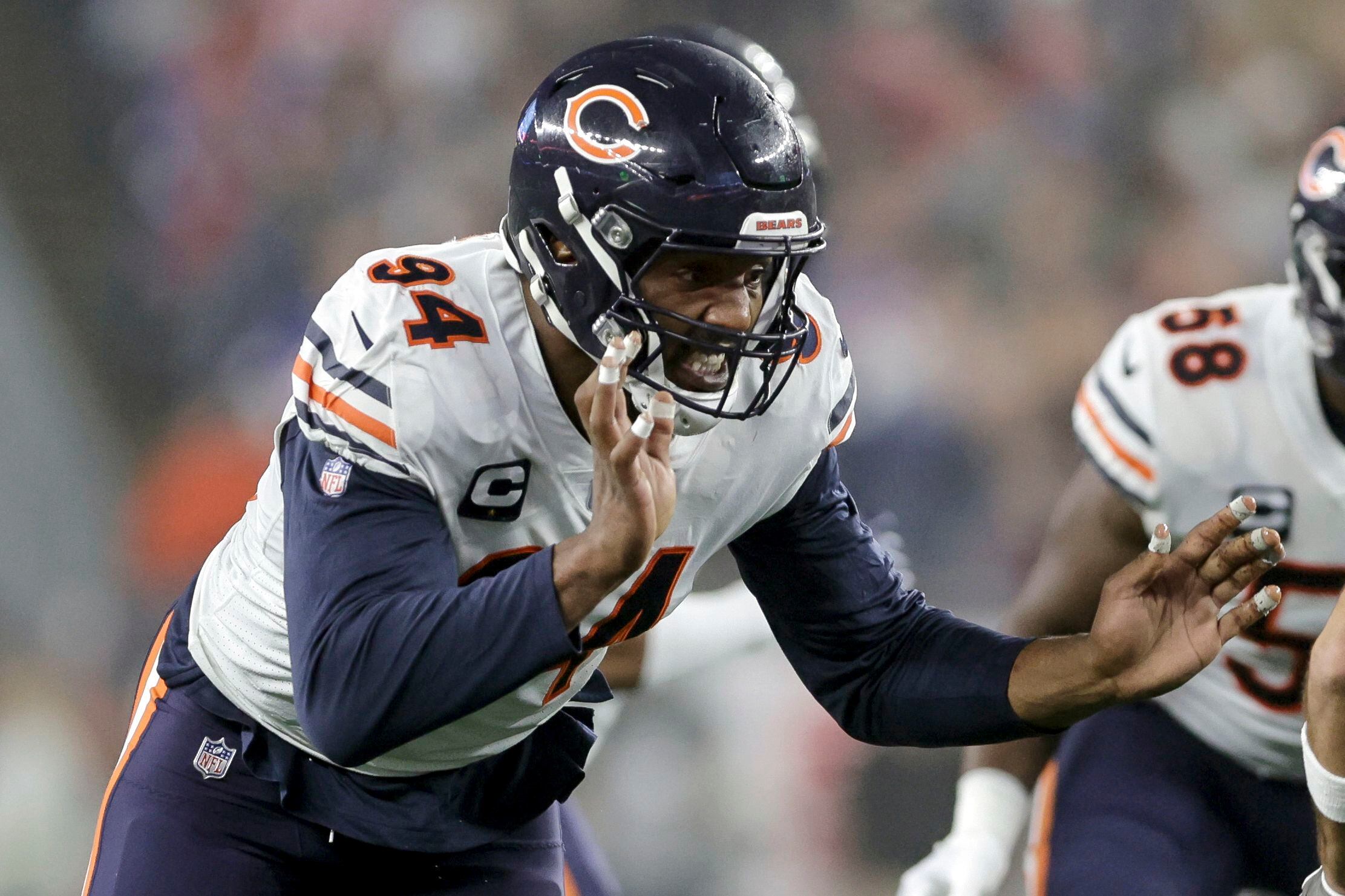 AP source: Eagles acquire 3-time Pro Bowler Quinn from Bears