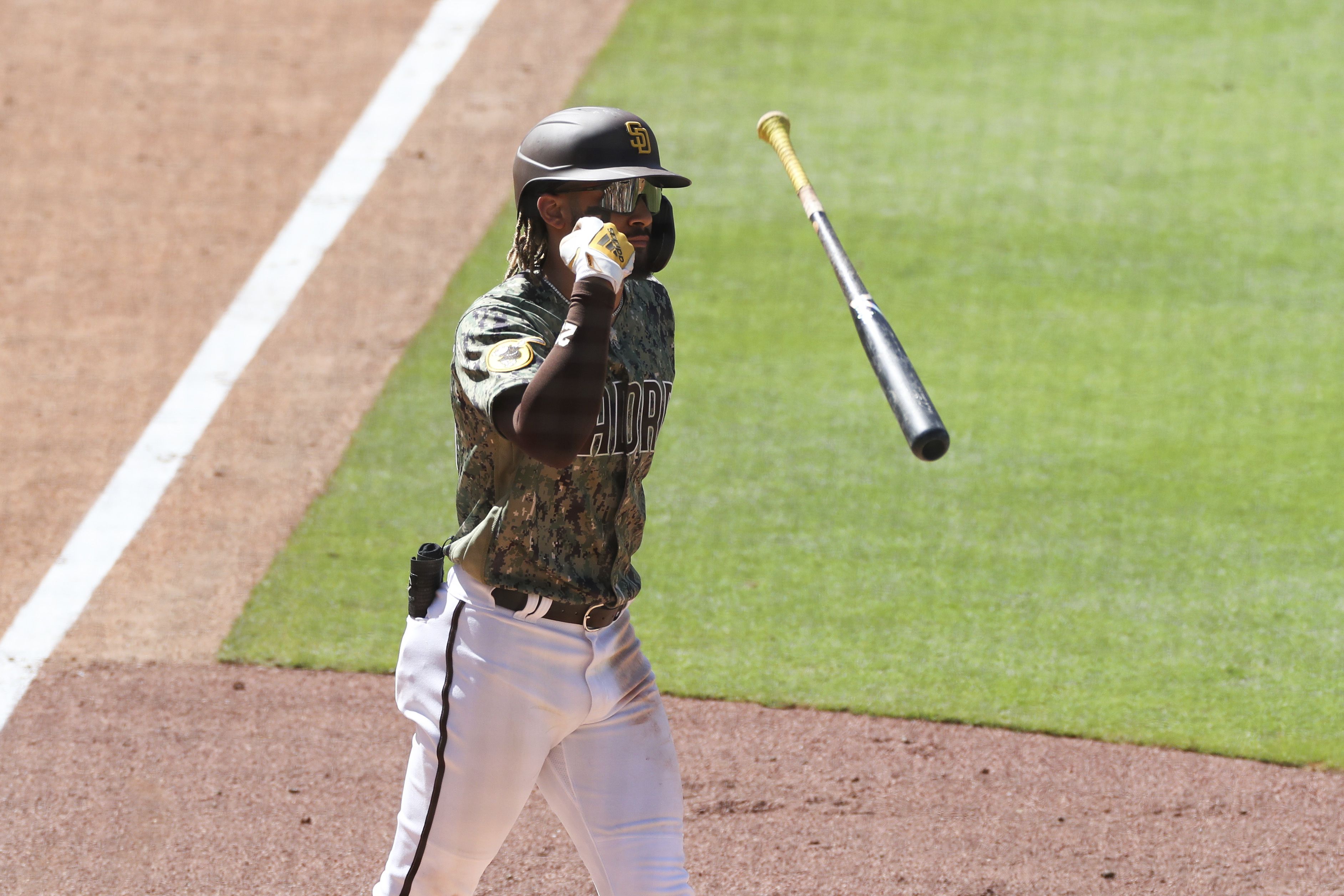 Padres beat Mariners, sweep 9-game homestand