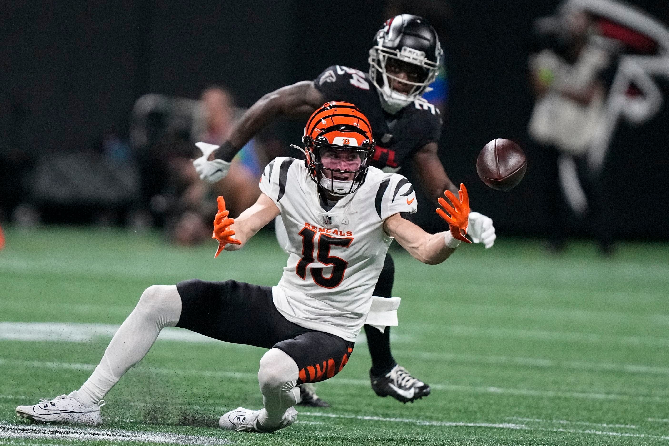 Training Camp Buzz: Falcons TE Kyle Pitts shows off his hands with  spectacular grab