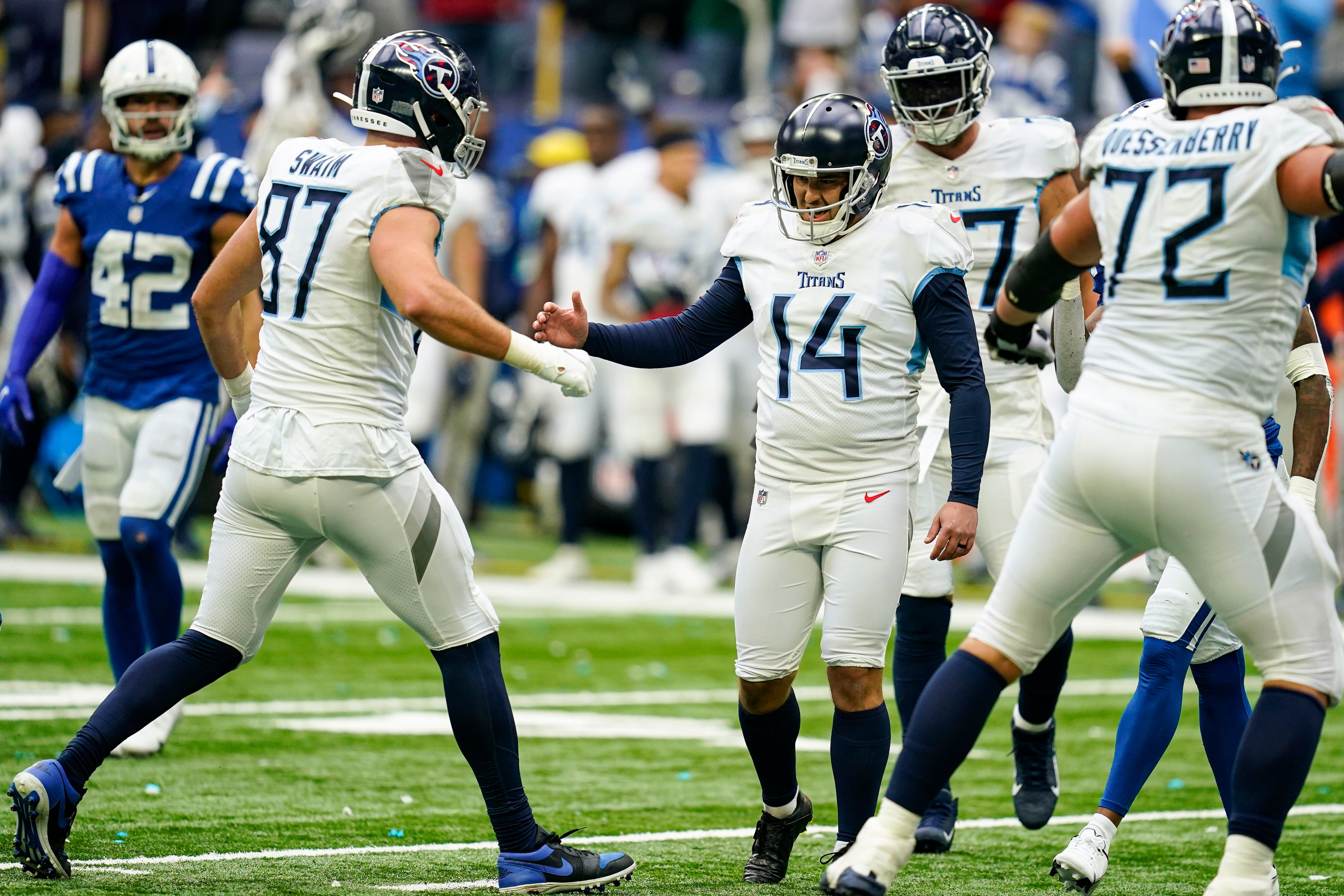 Titans use late turnovers to pull off 34-31 OT win at Indy