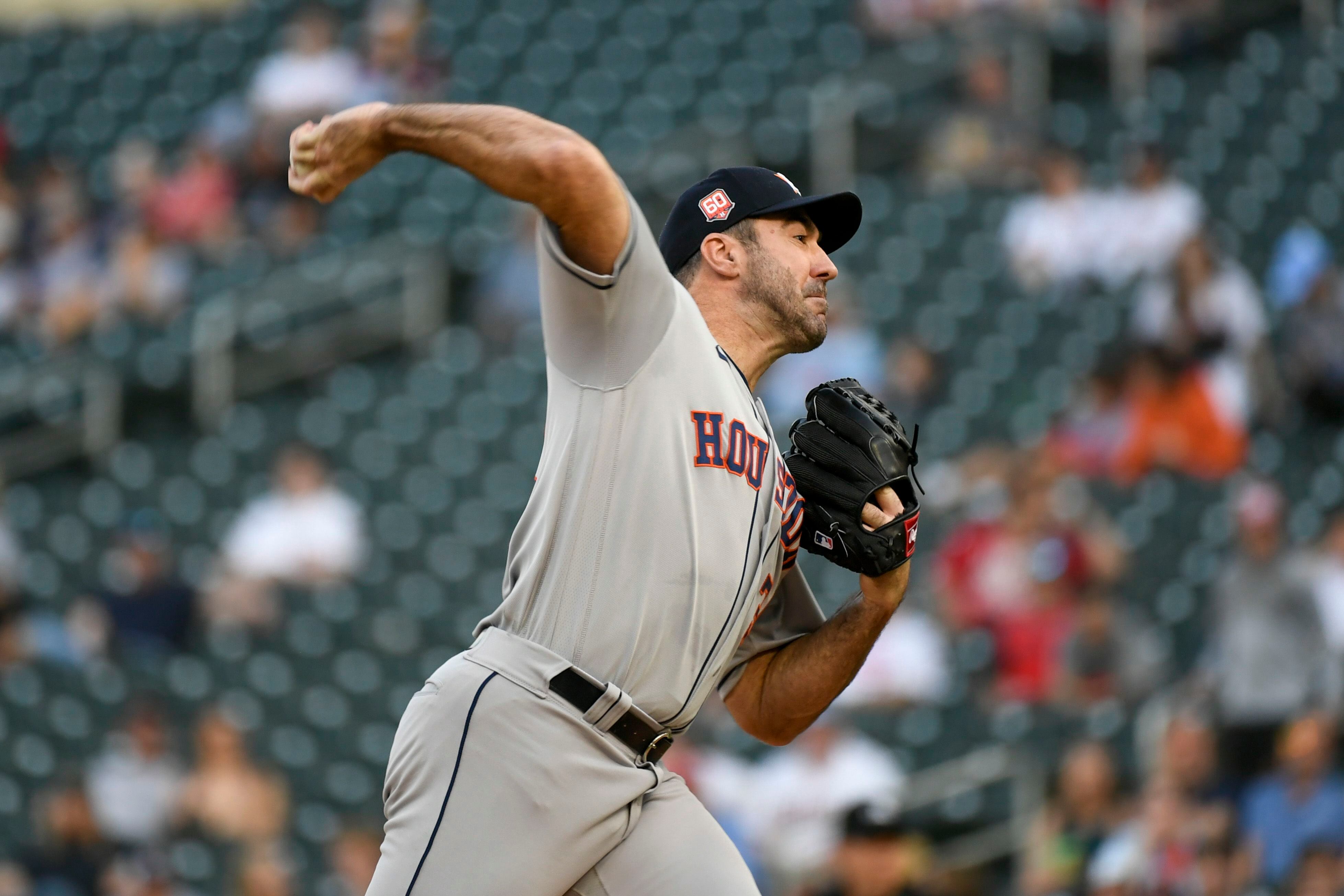 Verlander pulled after six no-hit innings, Astros top Twins