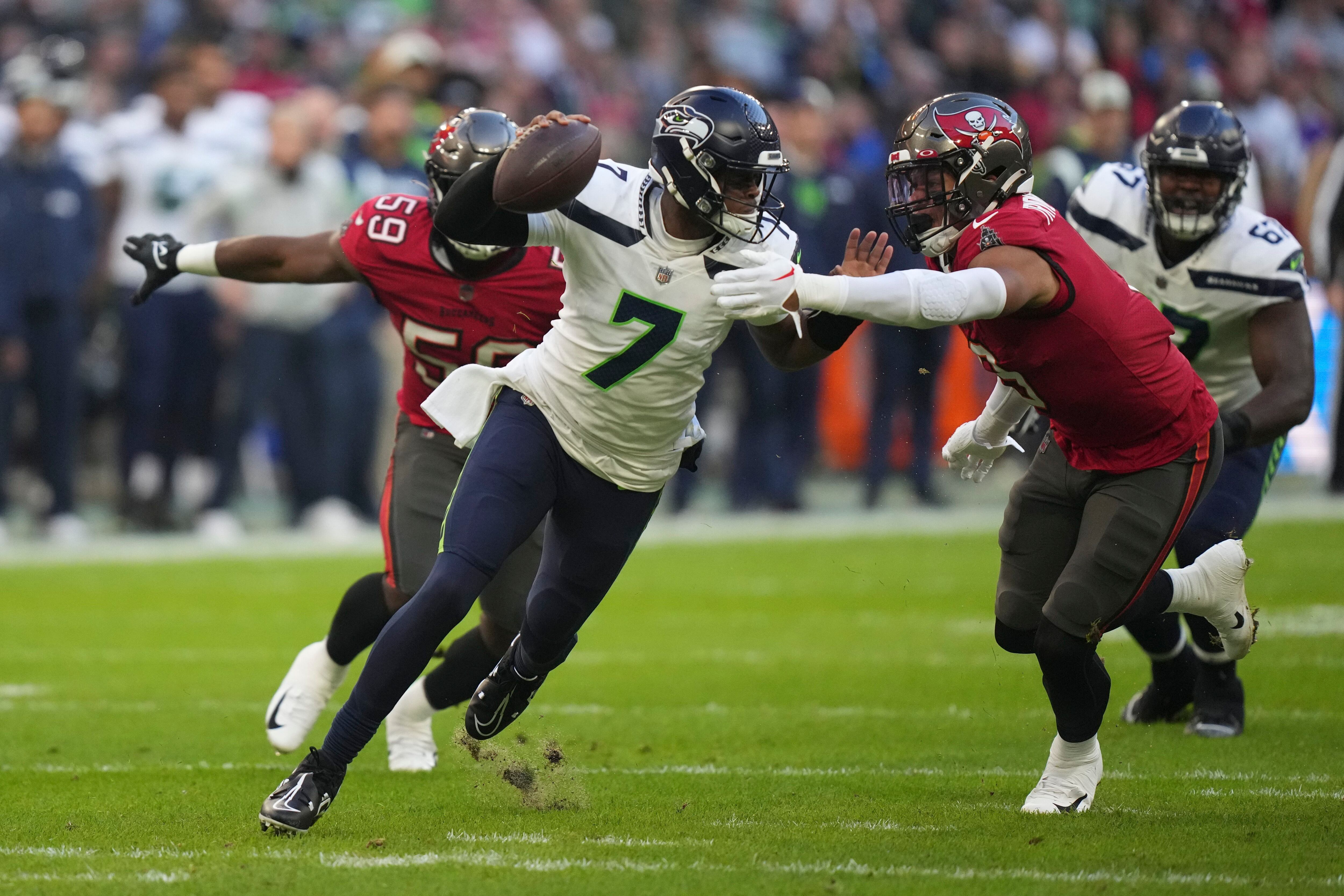 Bucs defeat Seahawks, snapping 0-3 overseas streak in 'electric' game