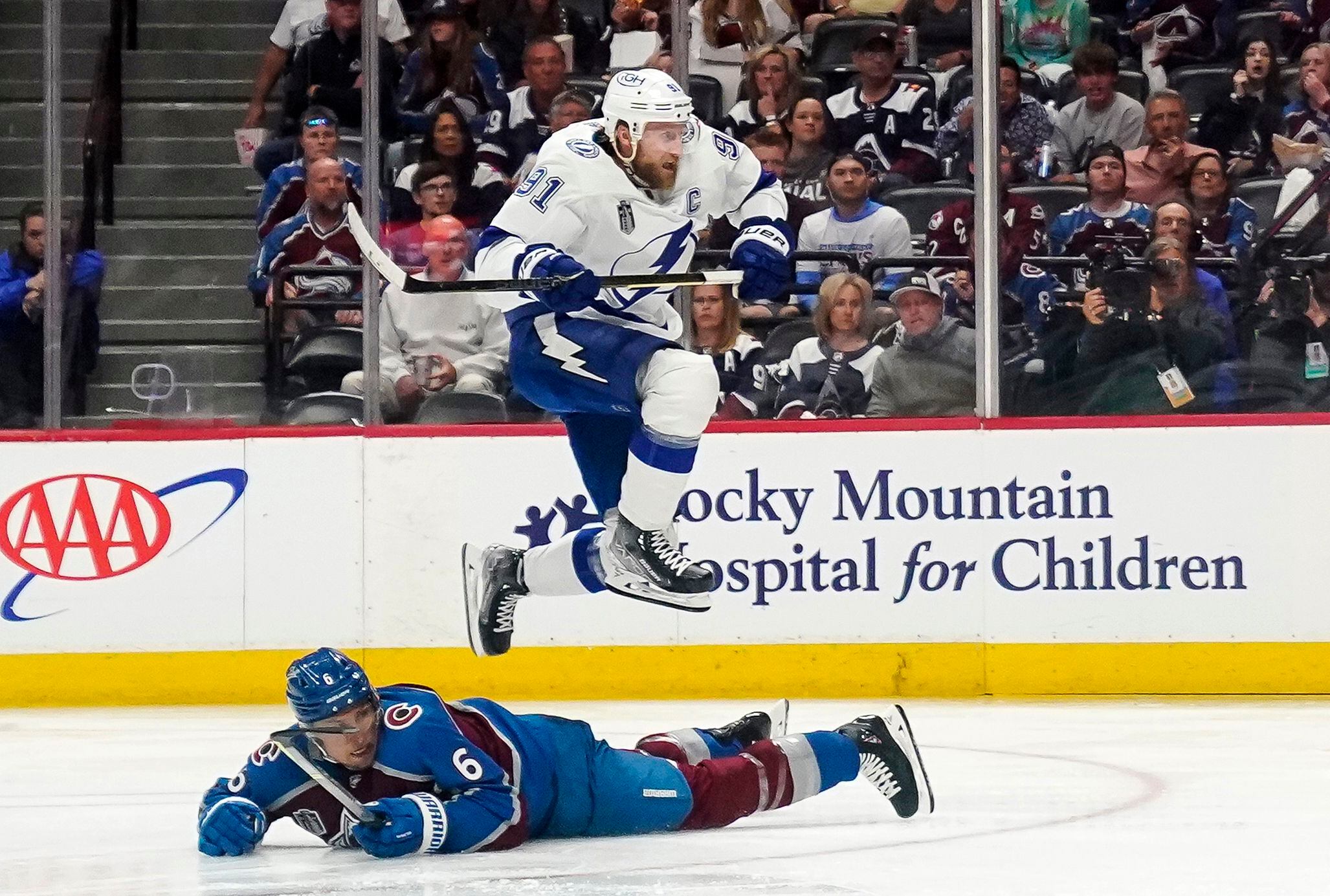 Youth Steven Stamkos White Tampa Bay Lightning 2022 NHL Stadium