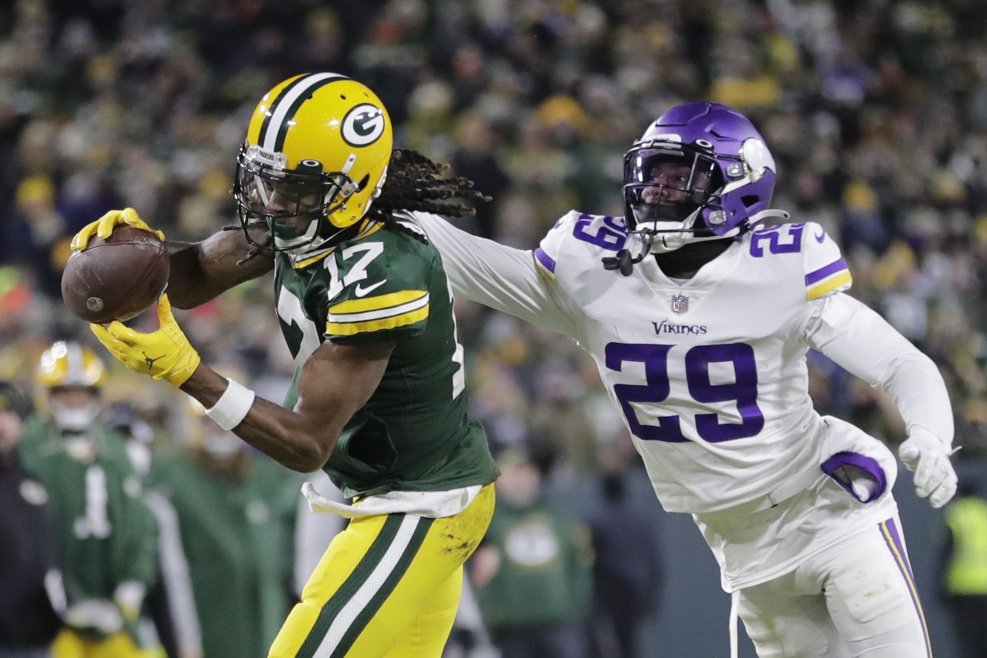 Packers Rout Vikings 37-10 in Cold to Take NFC's No. 1 Seed - Bloomberg