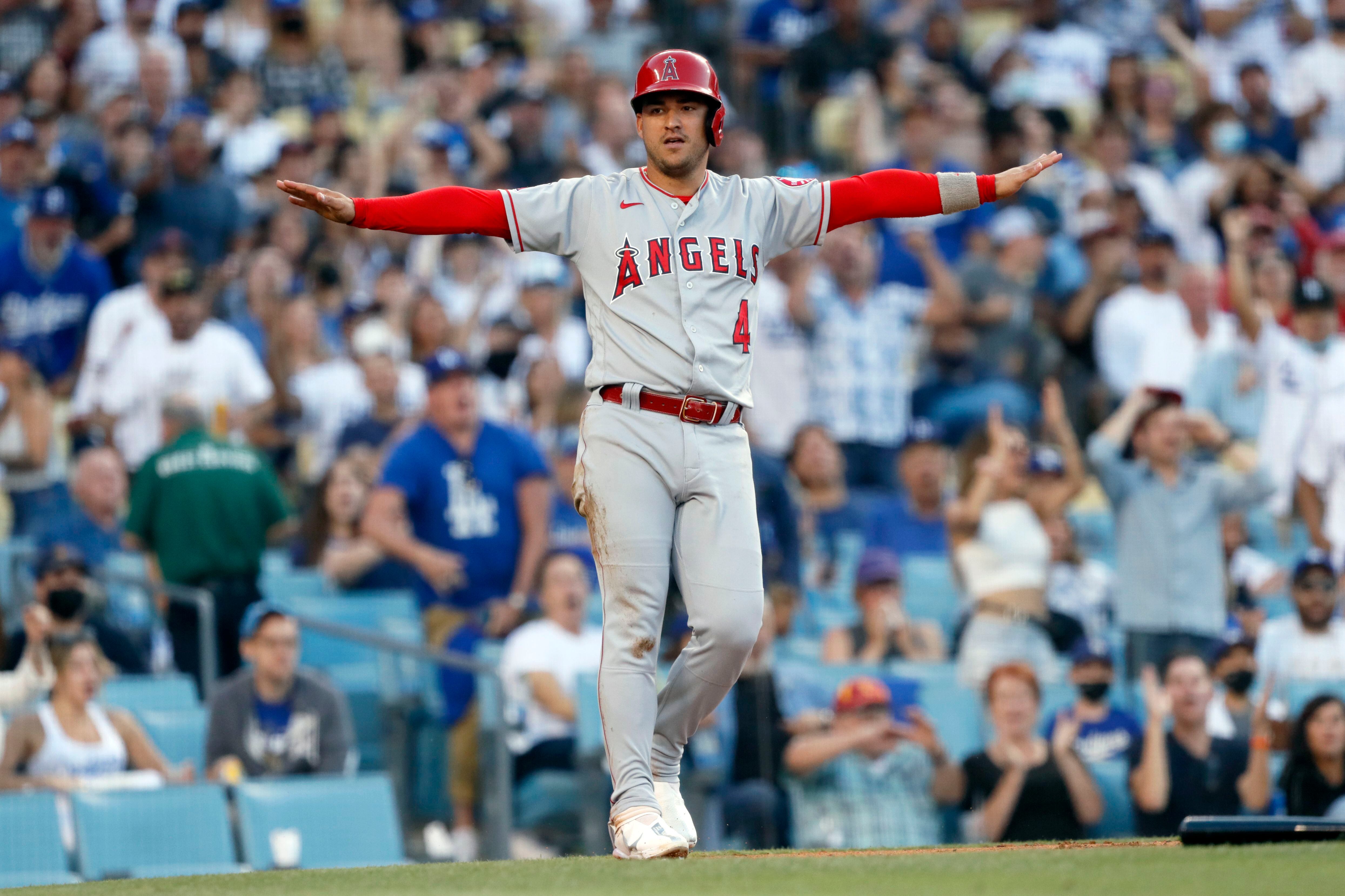 Cody Bellinger homer, Chris Taylor 2-run double beat Angels