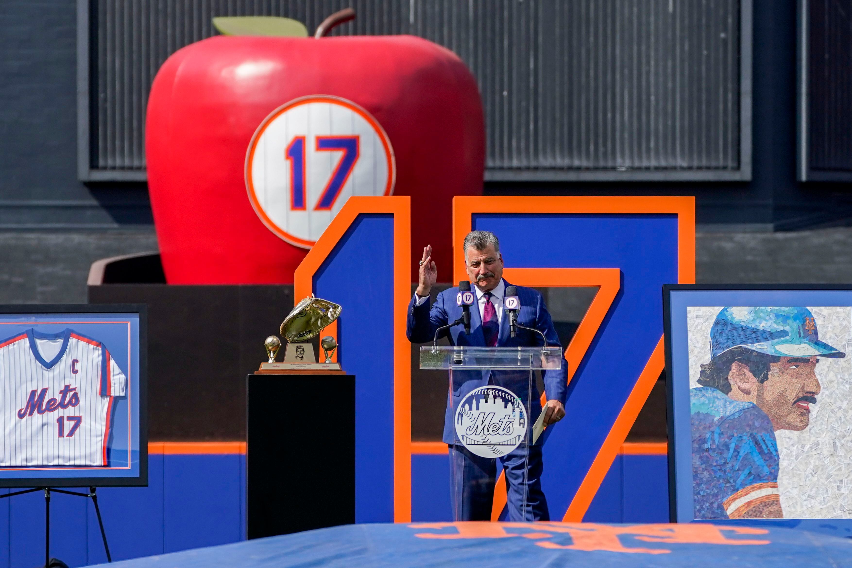 Keith Hernandez speaks about having his #17 retired by the Mets