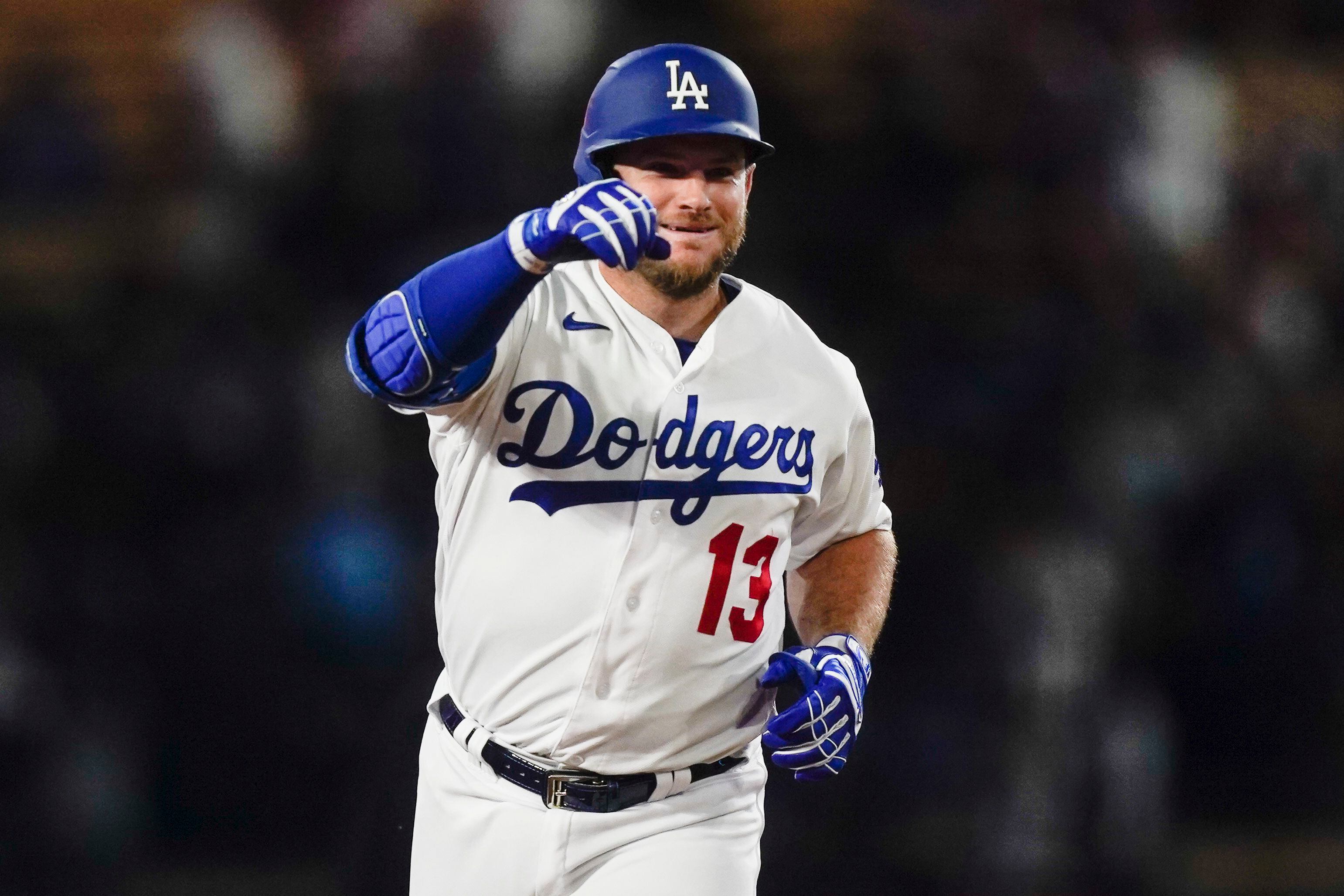 Juan Soto hits a 3-run homer in the ninth, and Padres rally to stun weary  Dodgers 11-8 – NBC Los Angeles