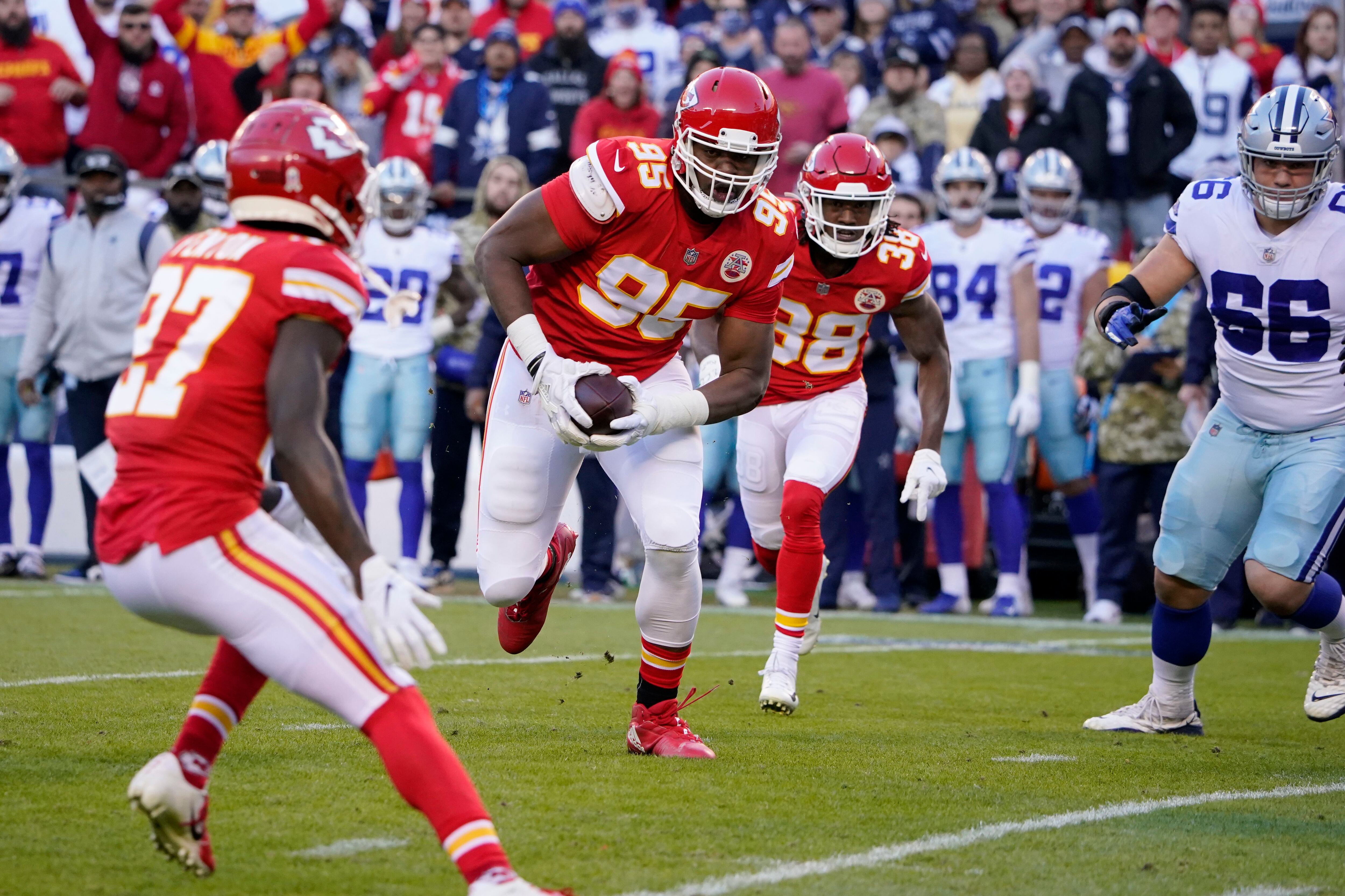 Chiefs lean on D to stuff Prescott, Cowboys in 19-9 win