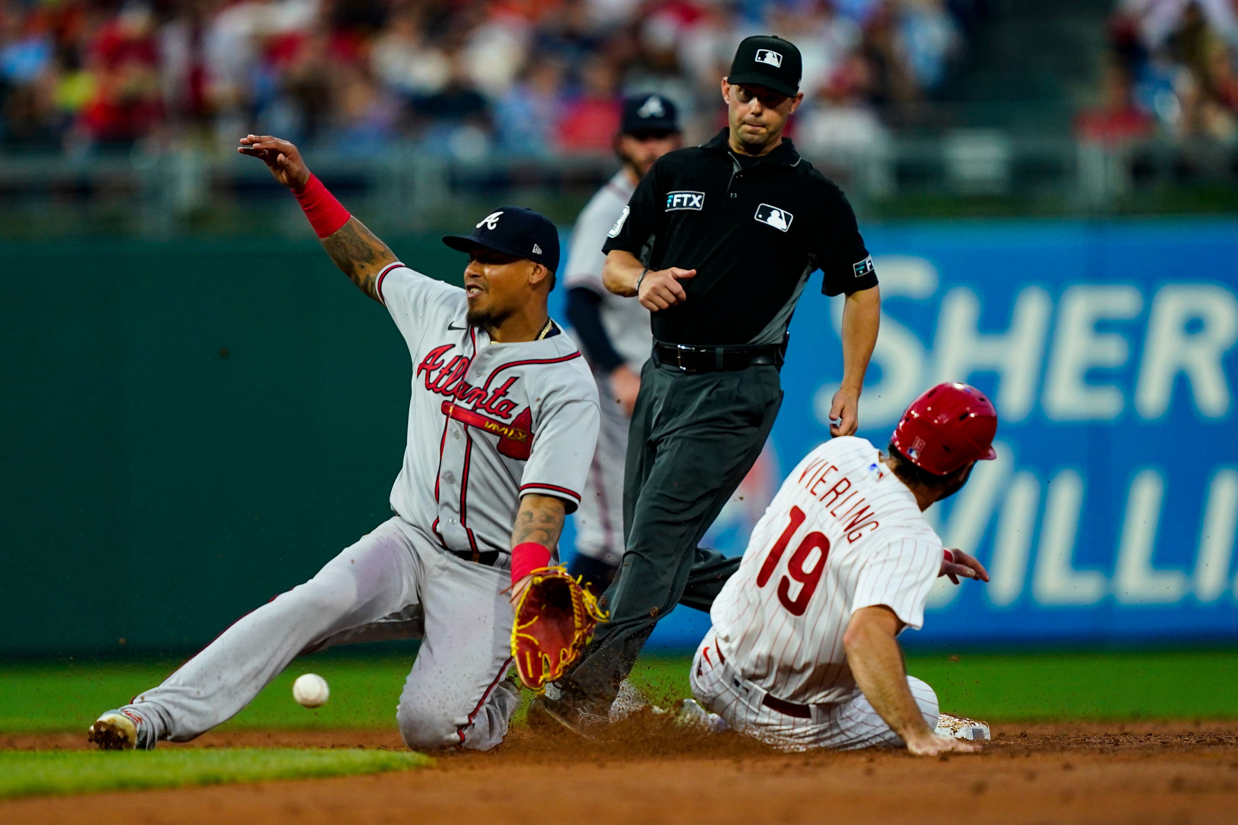 Stott leads Phillies to 6-4 comeback victory over Braves – WWLP