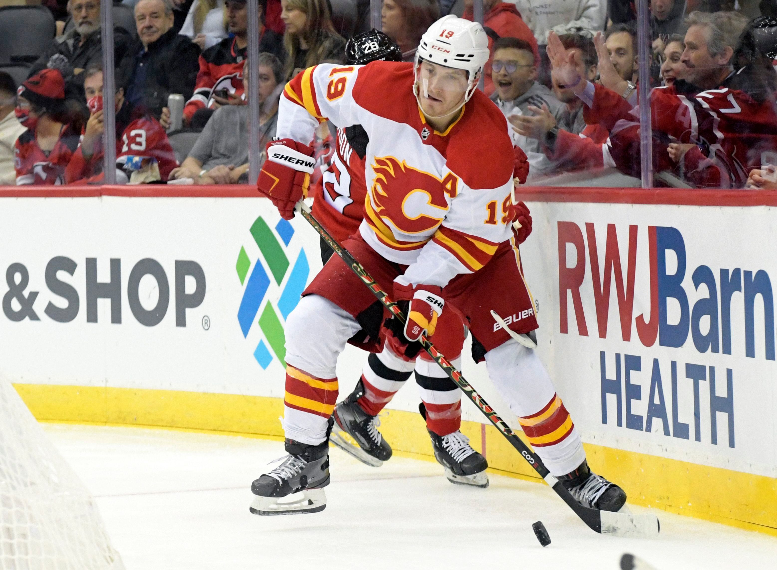 Florida Panthers swing massive trade for Flames' Matthew Tkachuk