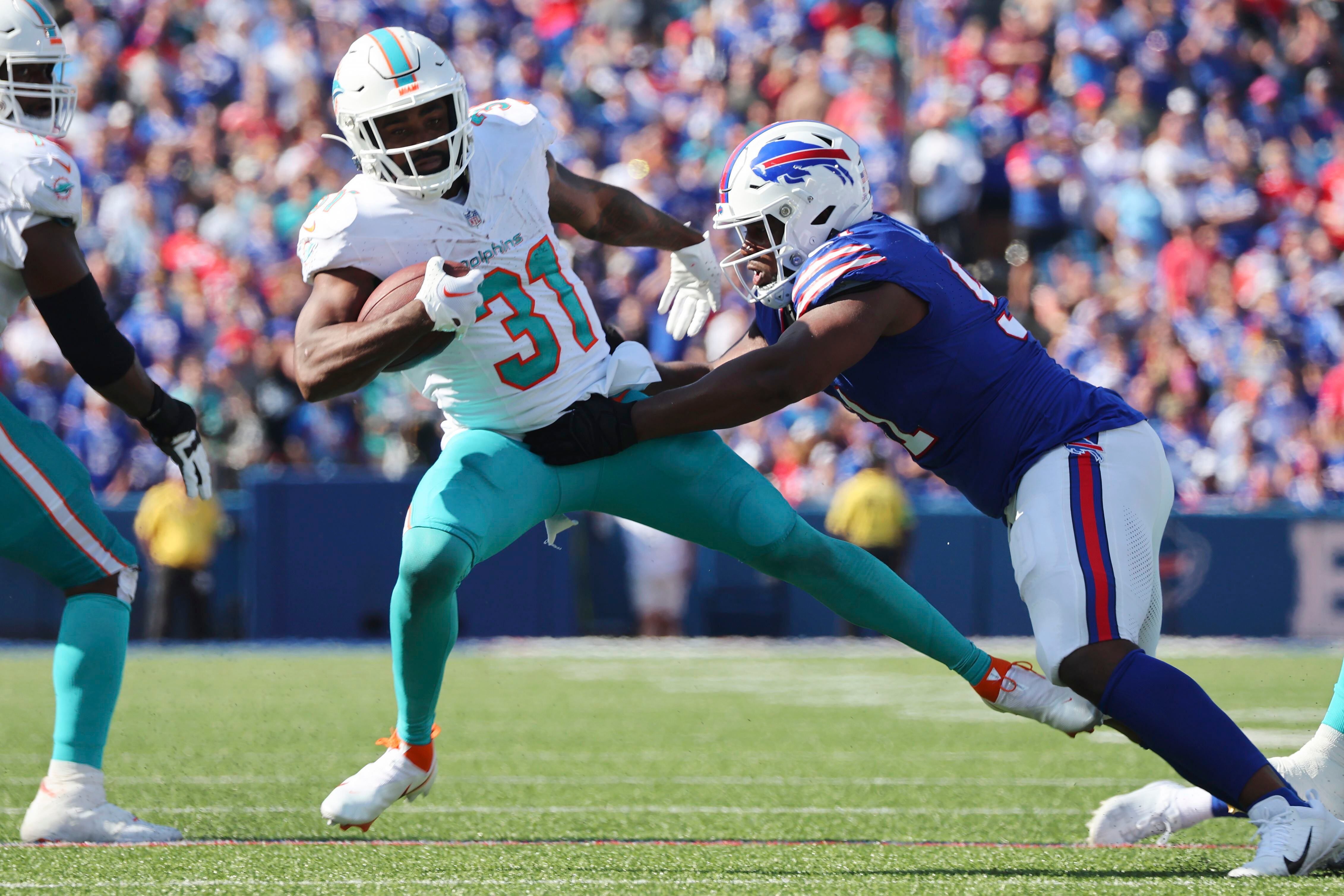 Bills rout division rival Dolphins 48-20