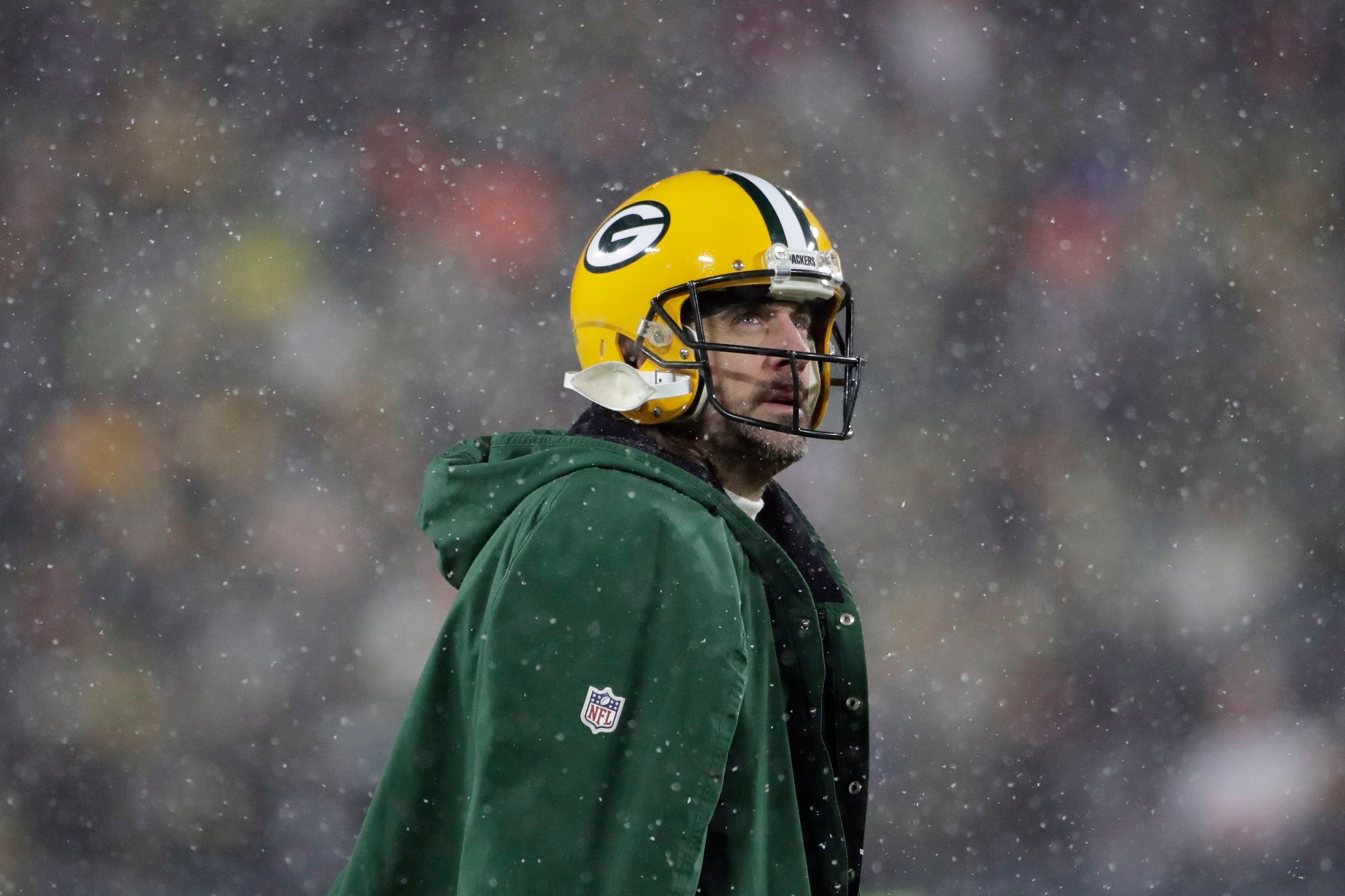 December 23, 2018 - East Rutherford, New Jersey, U.S. - Green Bay Packers  quarterback Aaron Rodgers (12) looks to pass during a NFL game between the  Green Bay Packers and the New