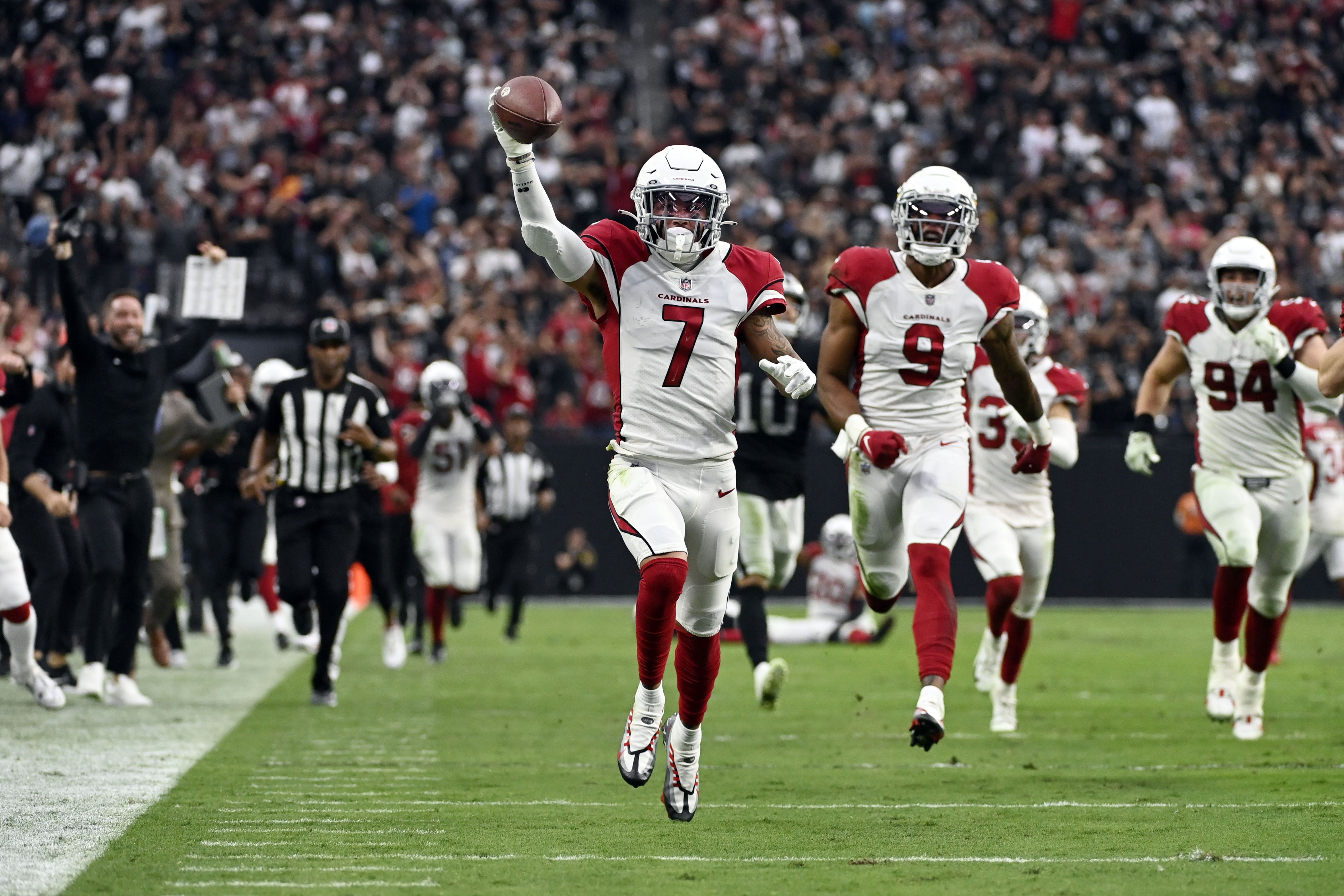 Murphy's 59-yard OT fumble return ends Cards' win over Vegas