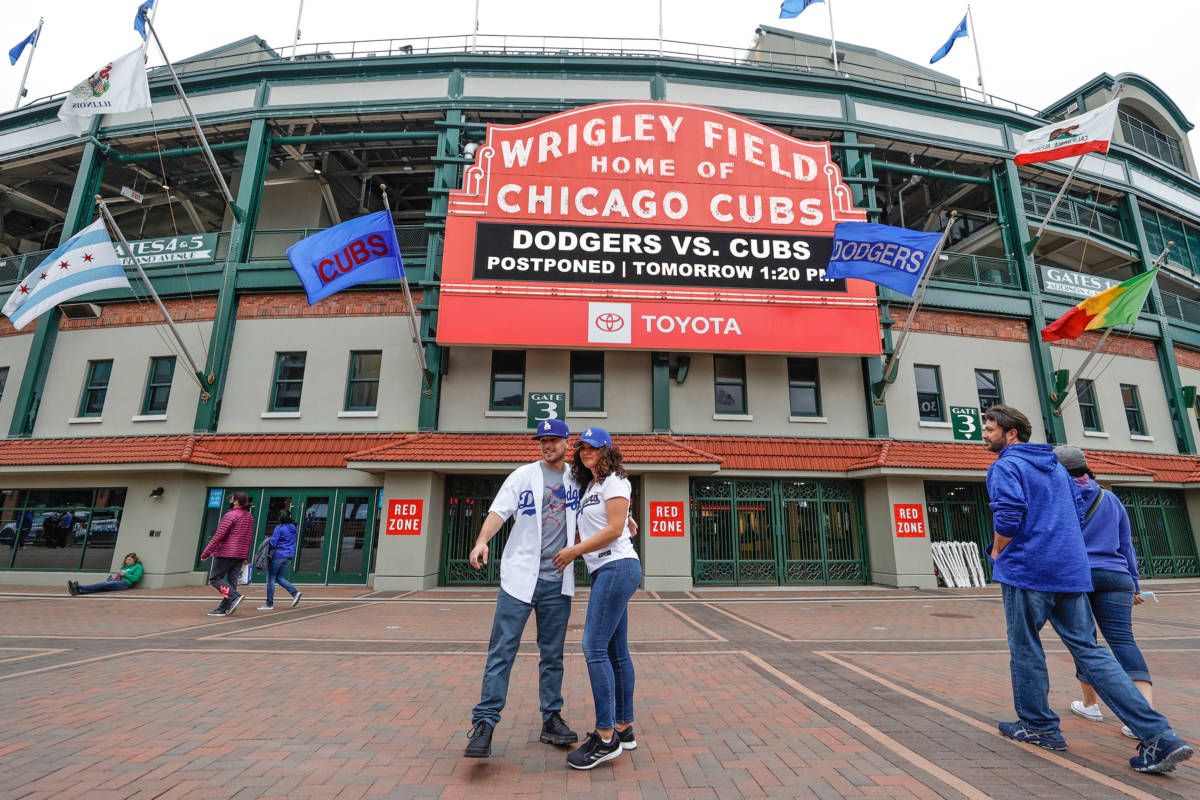 Brewers-Cubs postponed at Wrigley Field; split doubleheader Tuesday