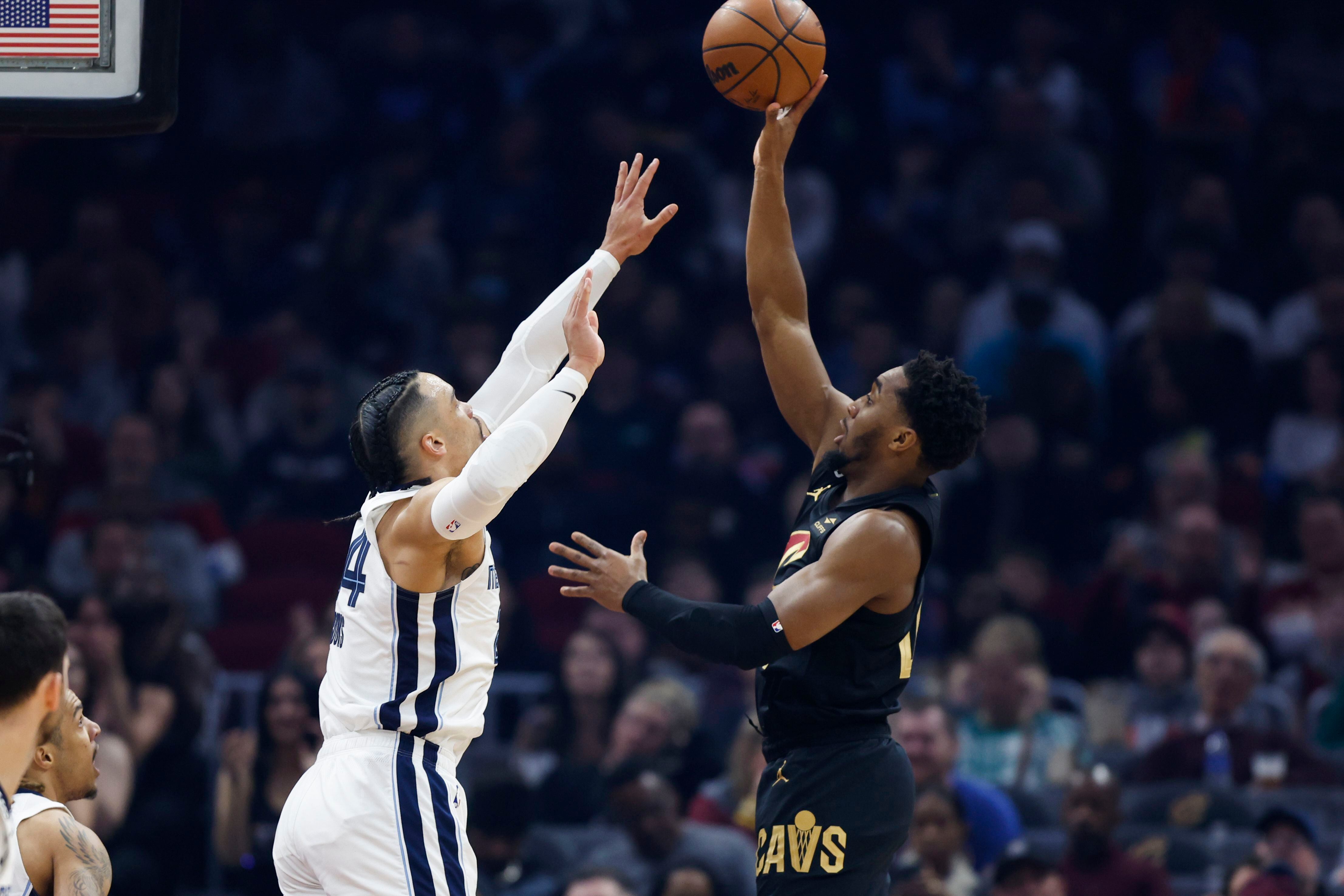 Donovan Mitchell-Dillon Brooks fight, Cavs call it a 'cheap shot