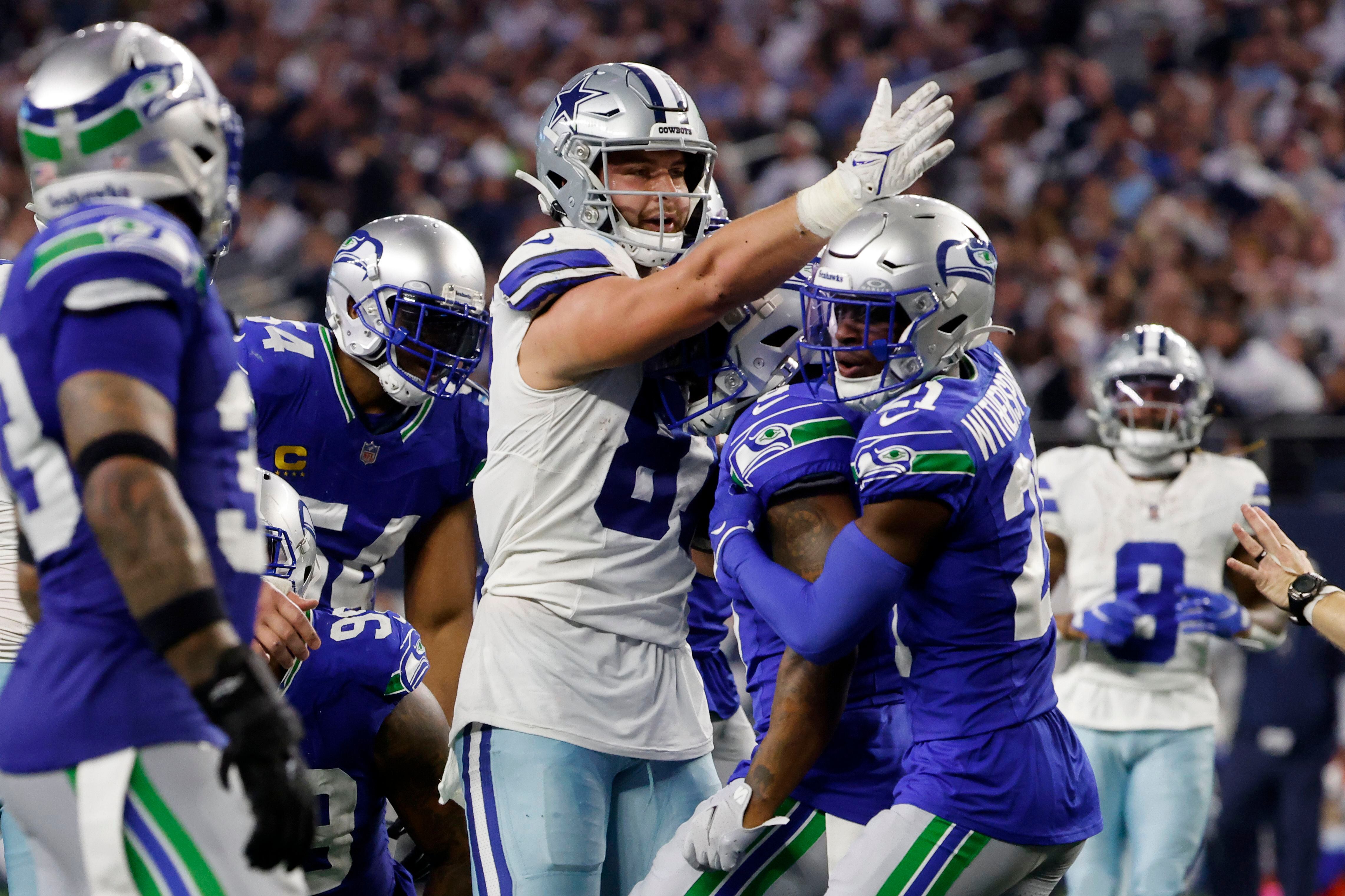 Dak Prescott throws for 3 TDs, Cowboys extend home win streak to 14 with  41-35 win over Seahawks