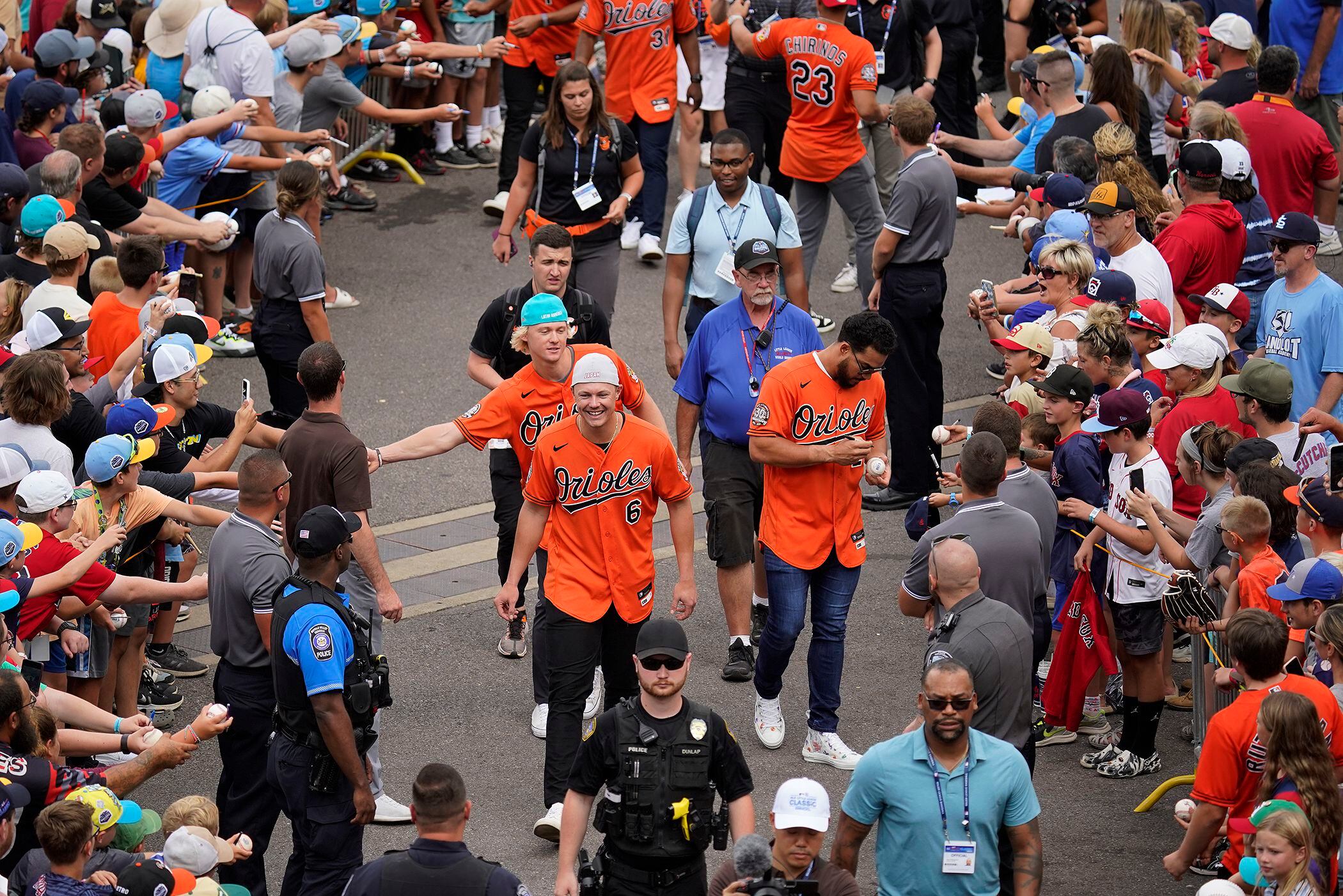 Kids Again: Red Sox, Orioles cardboard race Little Leaguers – KGET 17