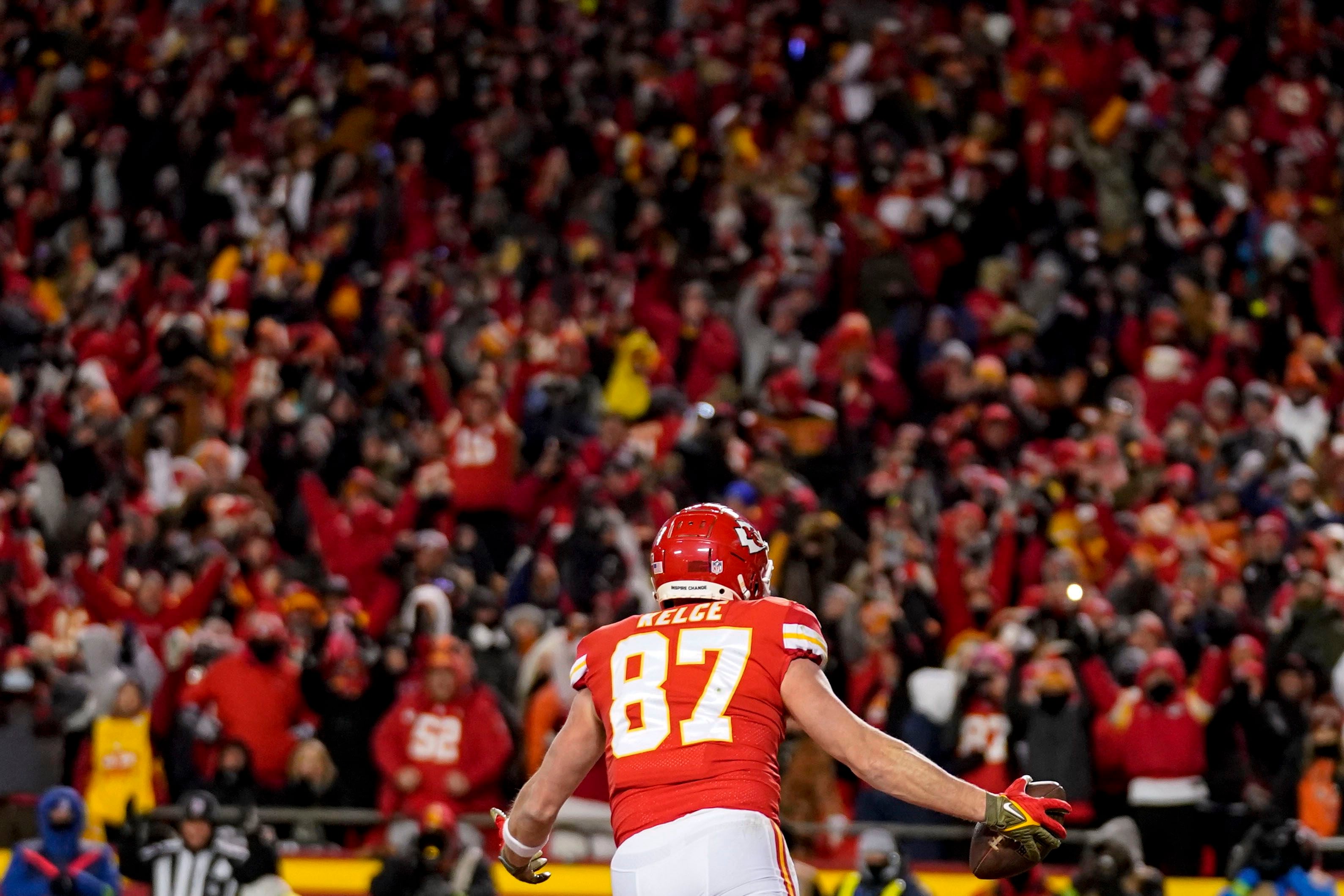 How Patrick Mahomes, Travis Kelce executed the perfect audible to save the  Chiefs' season