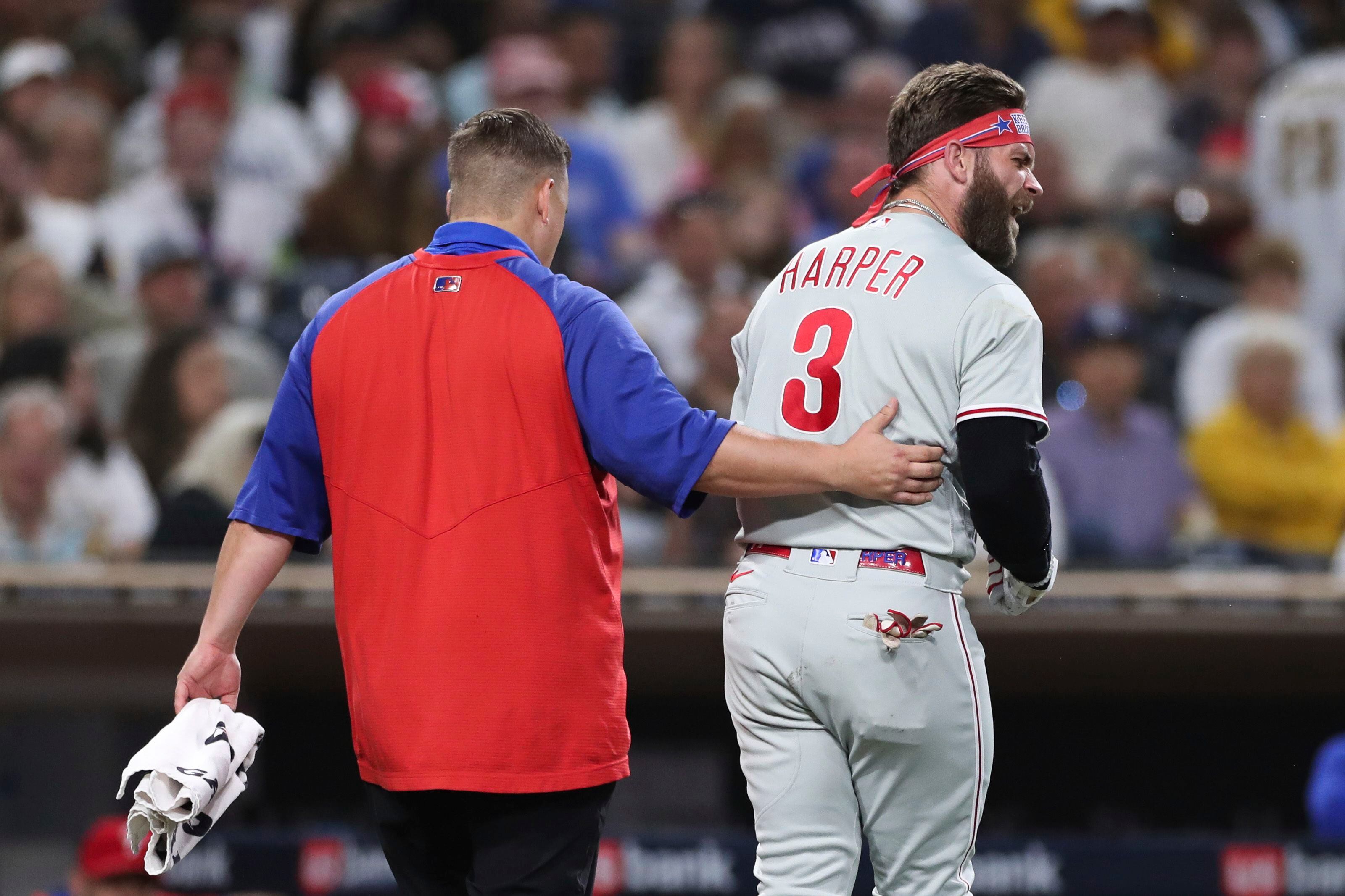 Moments after hitting Bryce Harper, Genesis Cabrera hits Didi