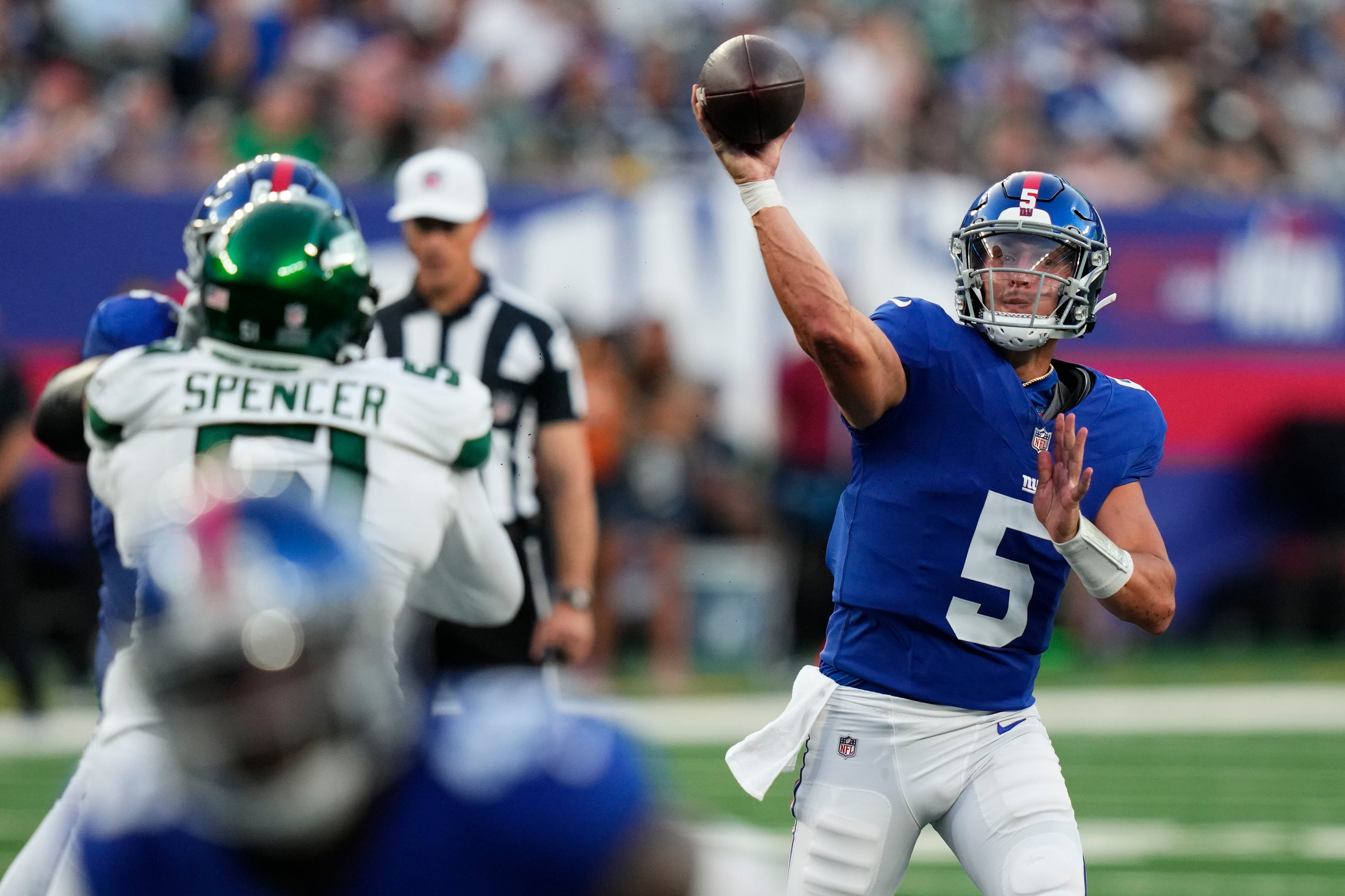 Aaron Rodgers throws a TD pass in his brief preseason debut as Jets beat  Giants 32-24 – NBC New York