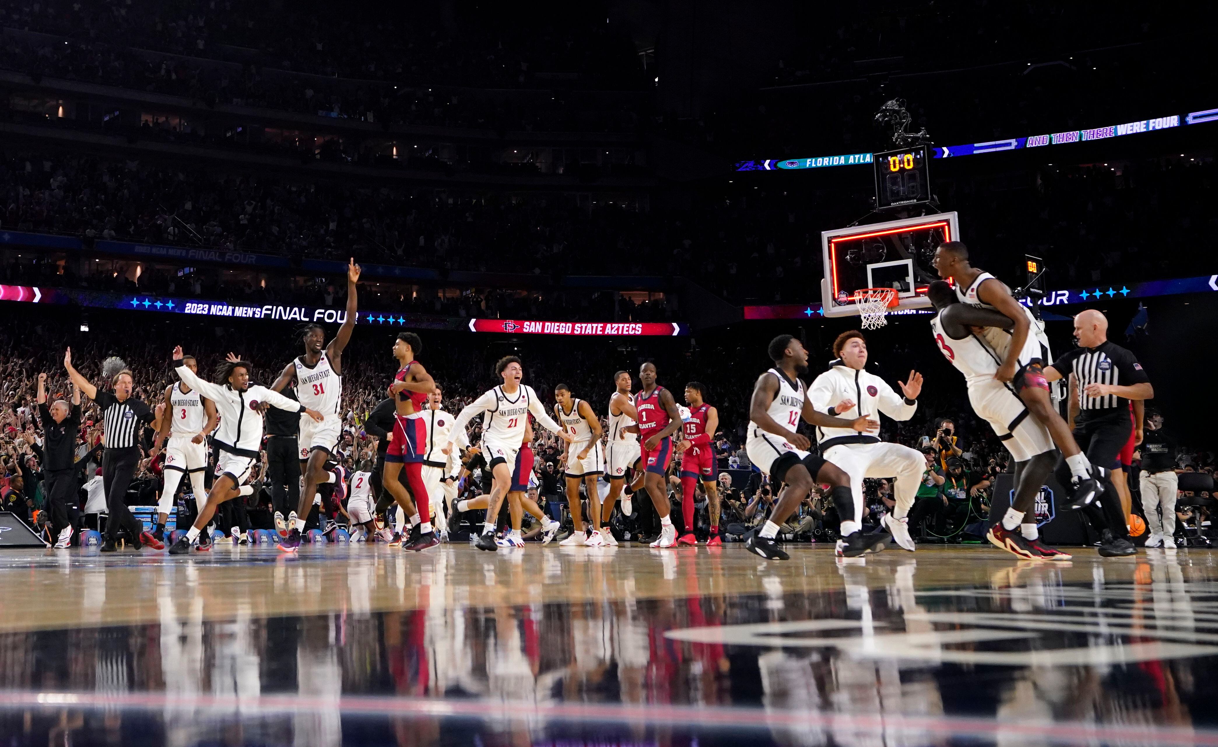 SDSU's buzzer beater is the first to win a Final Four game - Sports  Illustrated