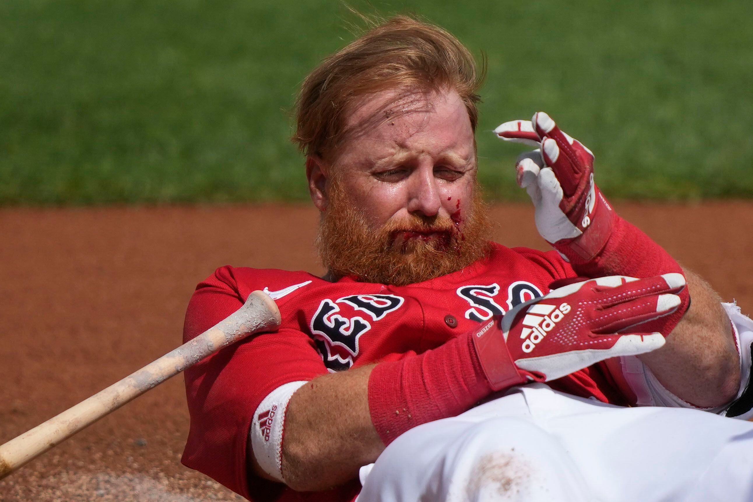 MLB Insider believes Justin Turner will re-sign with the Los