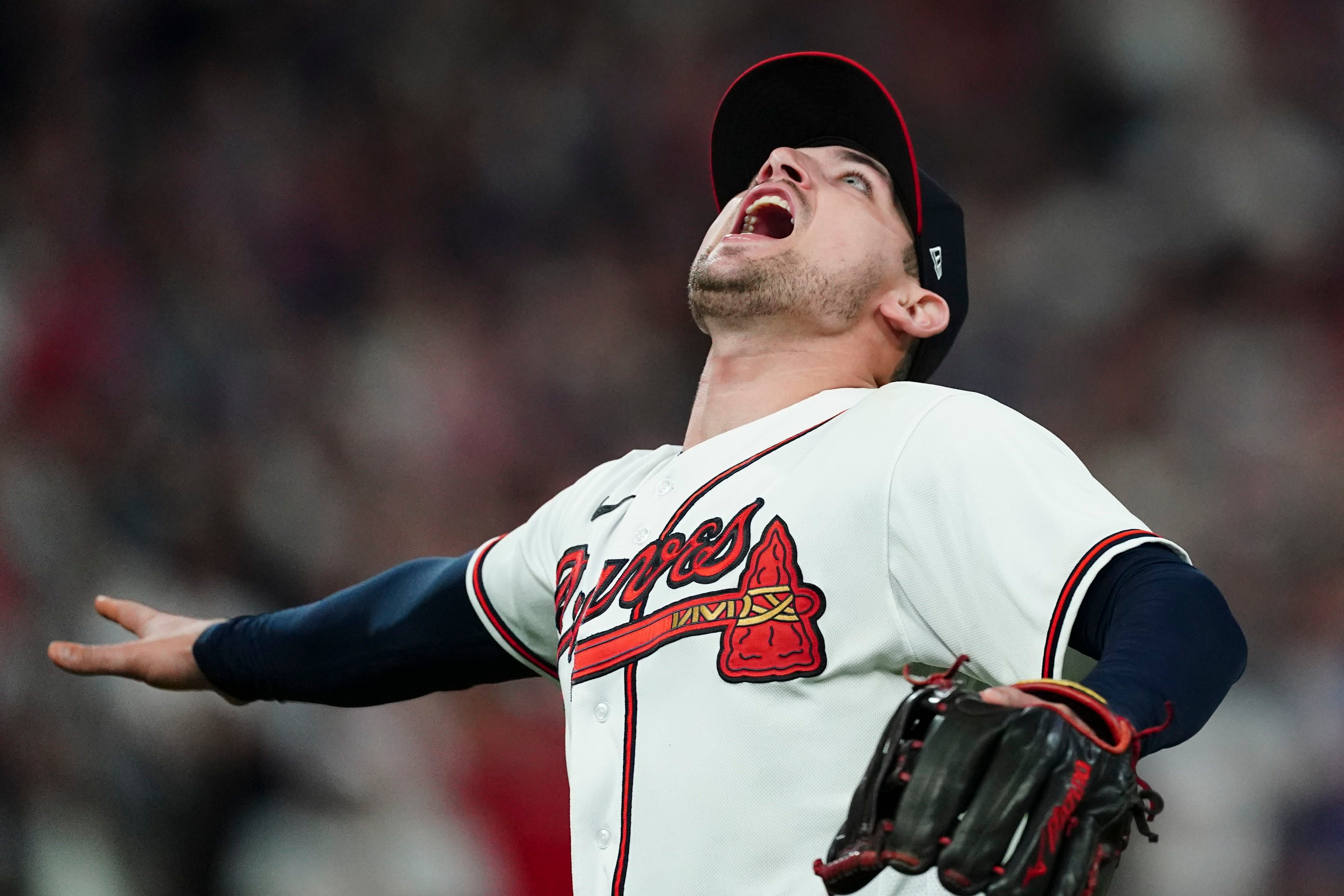 Wright outduels Wheeler, Braves blank Phils 3-0 to even NLDS