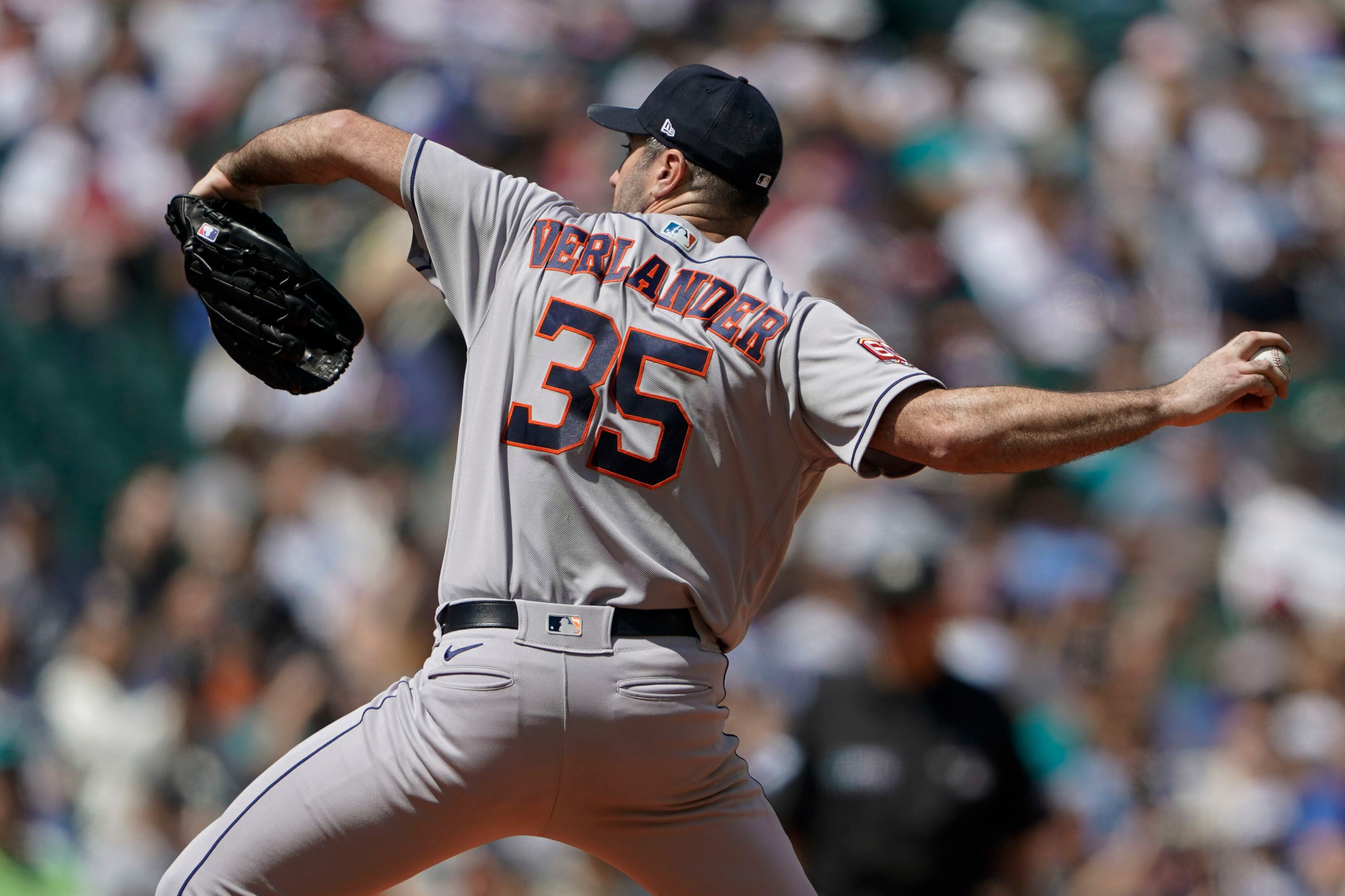 Verlander 1st 13-game winner, Astros beat Mariners 3-1