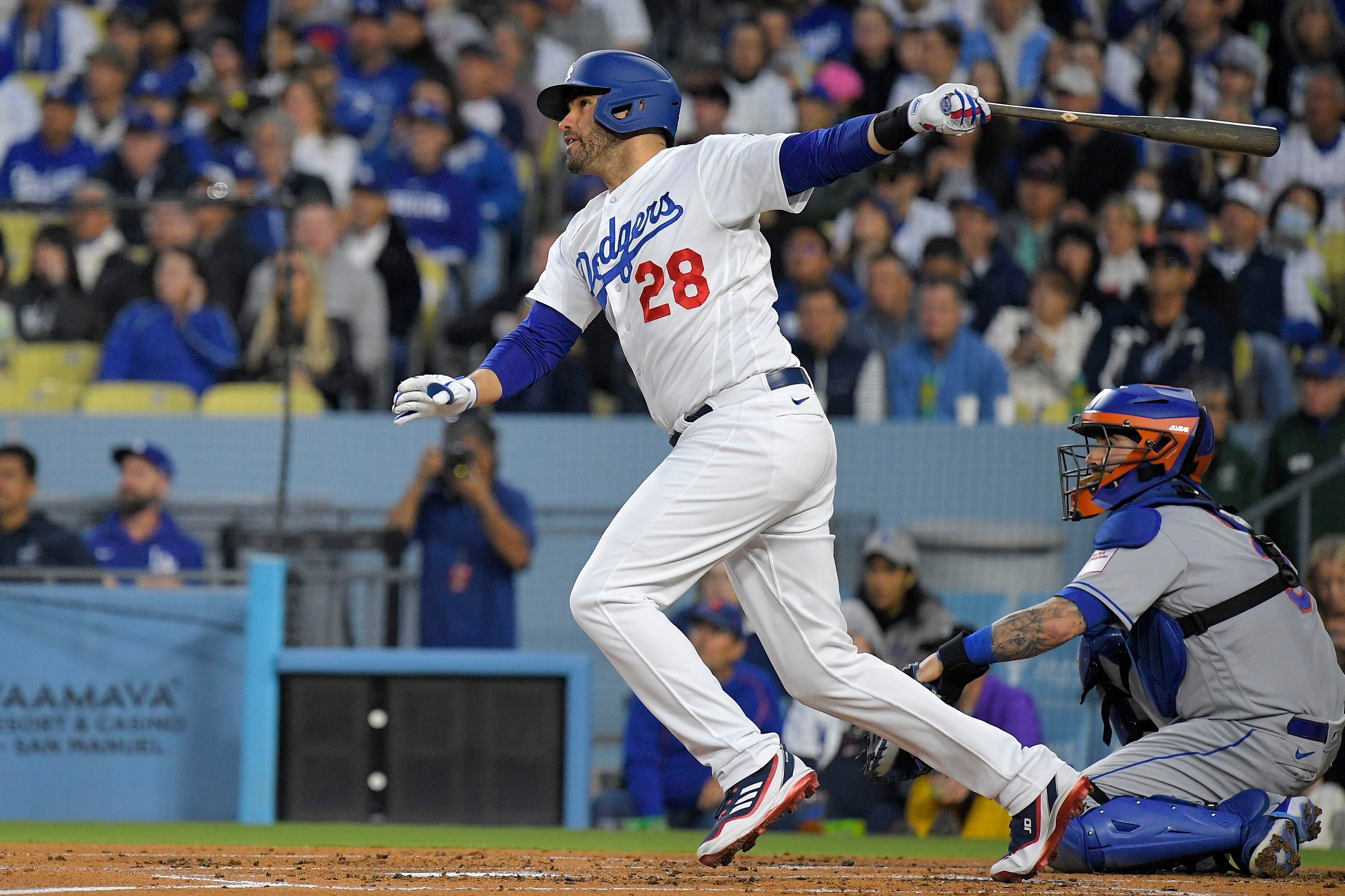 Freddie Freeman reaches 200-hit milestone in Dodgers' loss - Los Angeles  Times
