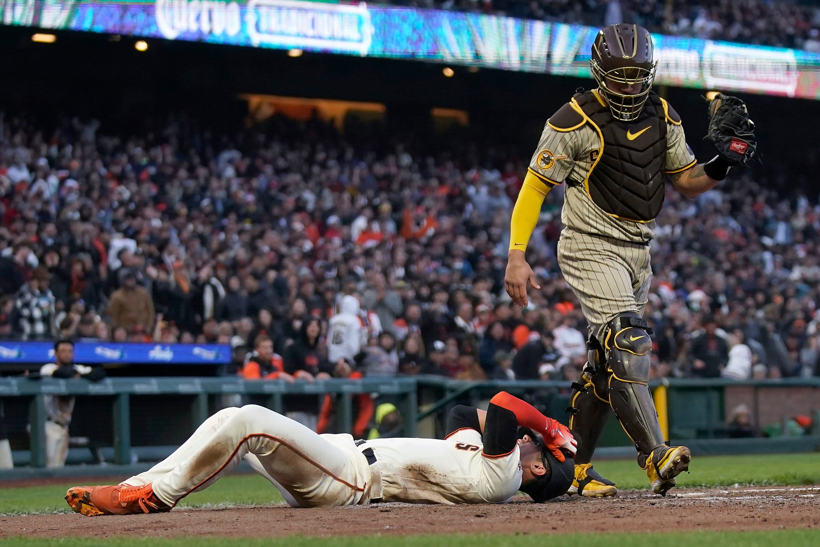 Elvis Andrus, Rangers steal win from Padres 