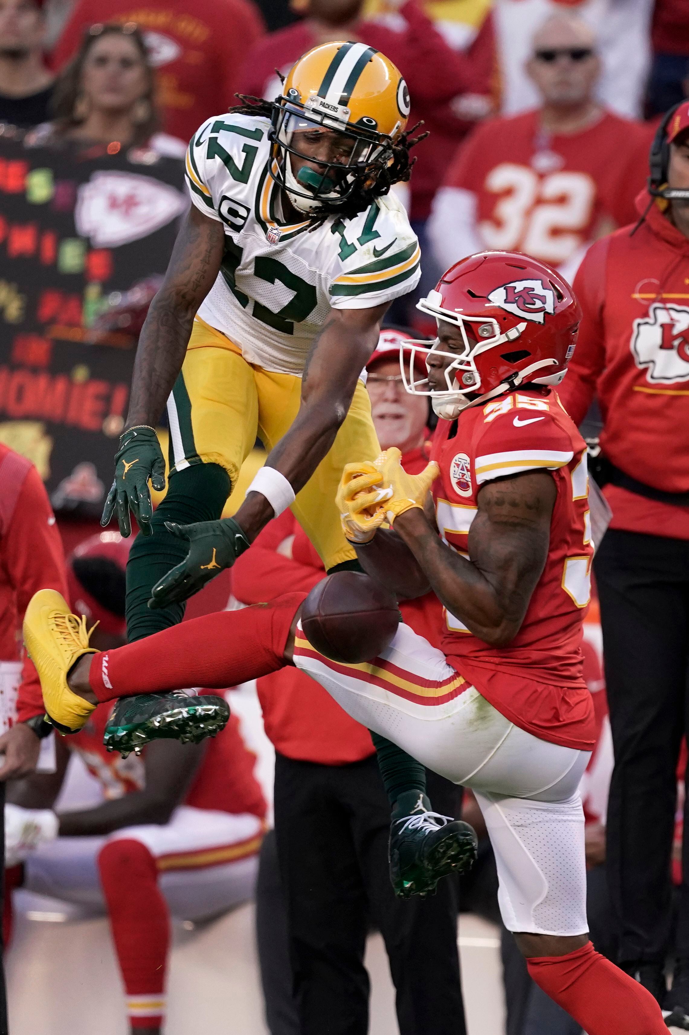 Chiefs edge Rodgers-less Packers 13-7 in defensive slugfest