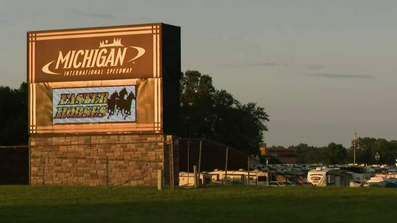 At least 17 COVID-19 cases identified in attendees of Michigan country music festival
