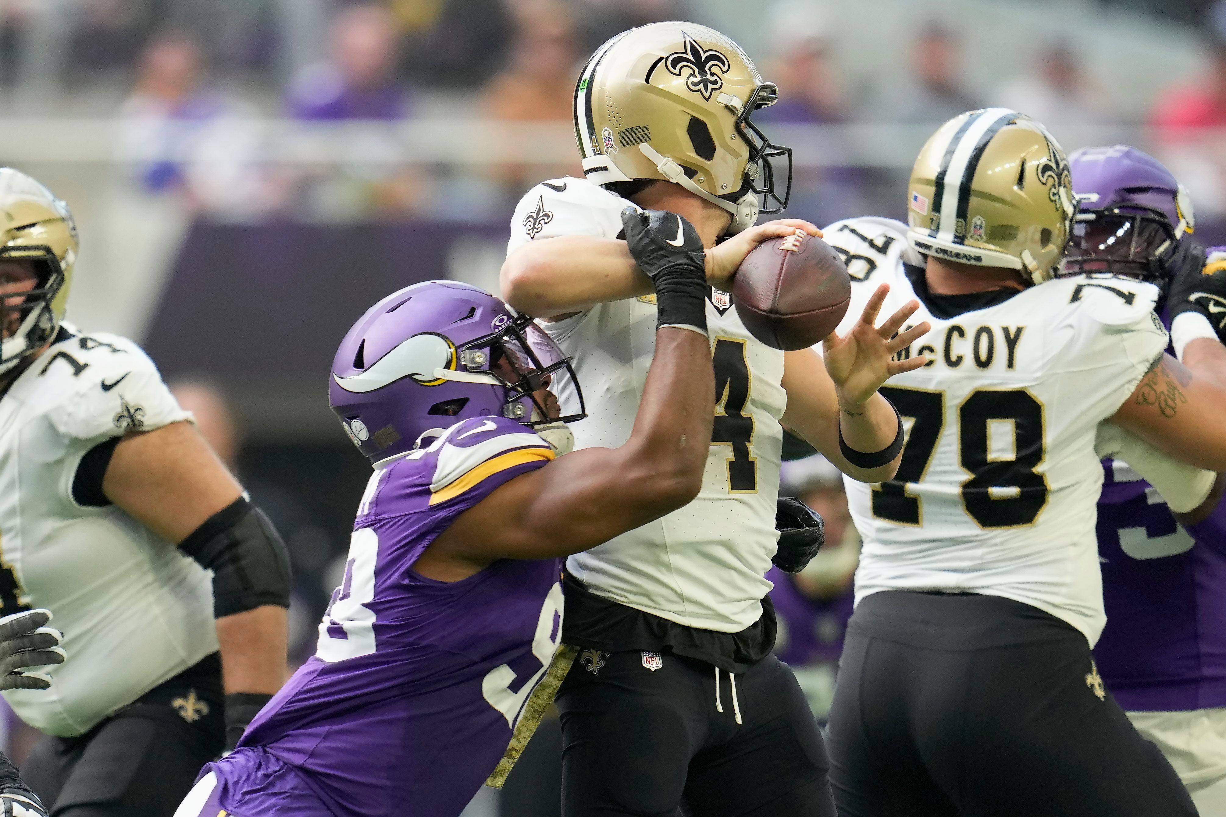 Vikings top Saints 27-19 for 5th straight win on Dobbs' dazzling