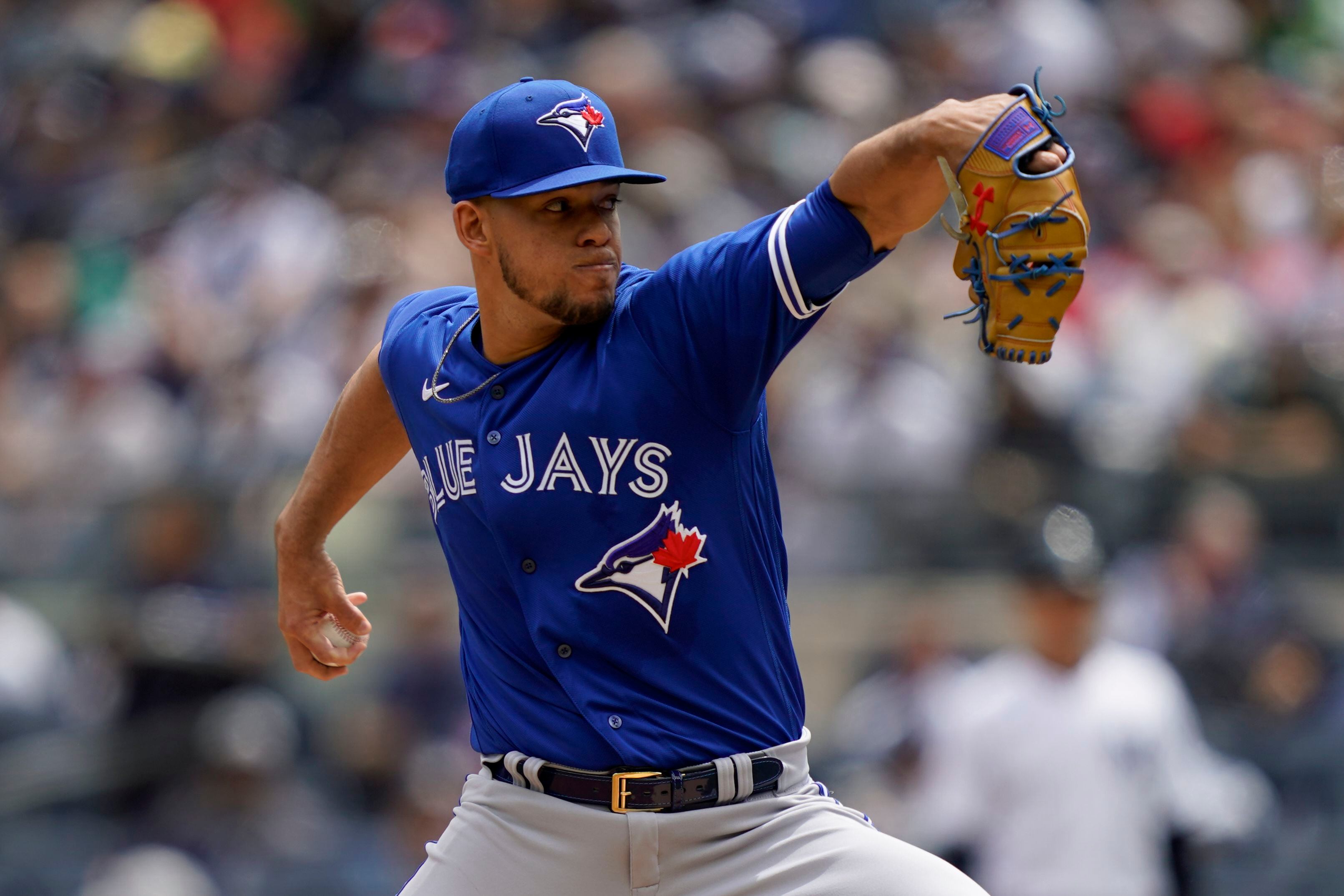 Gleyber day: Torres' 5 RBIs lead surging Yanks over Jays 5-3