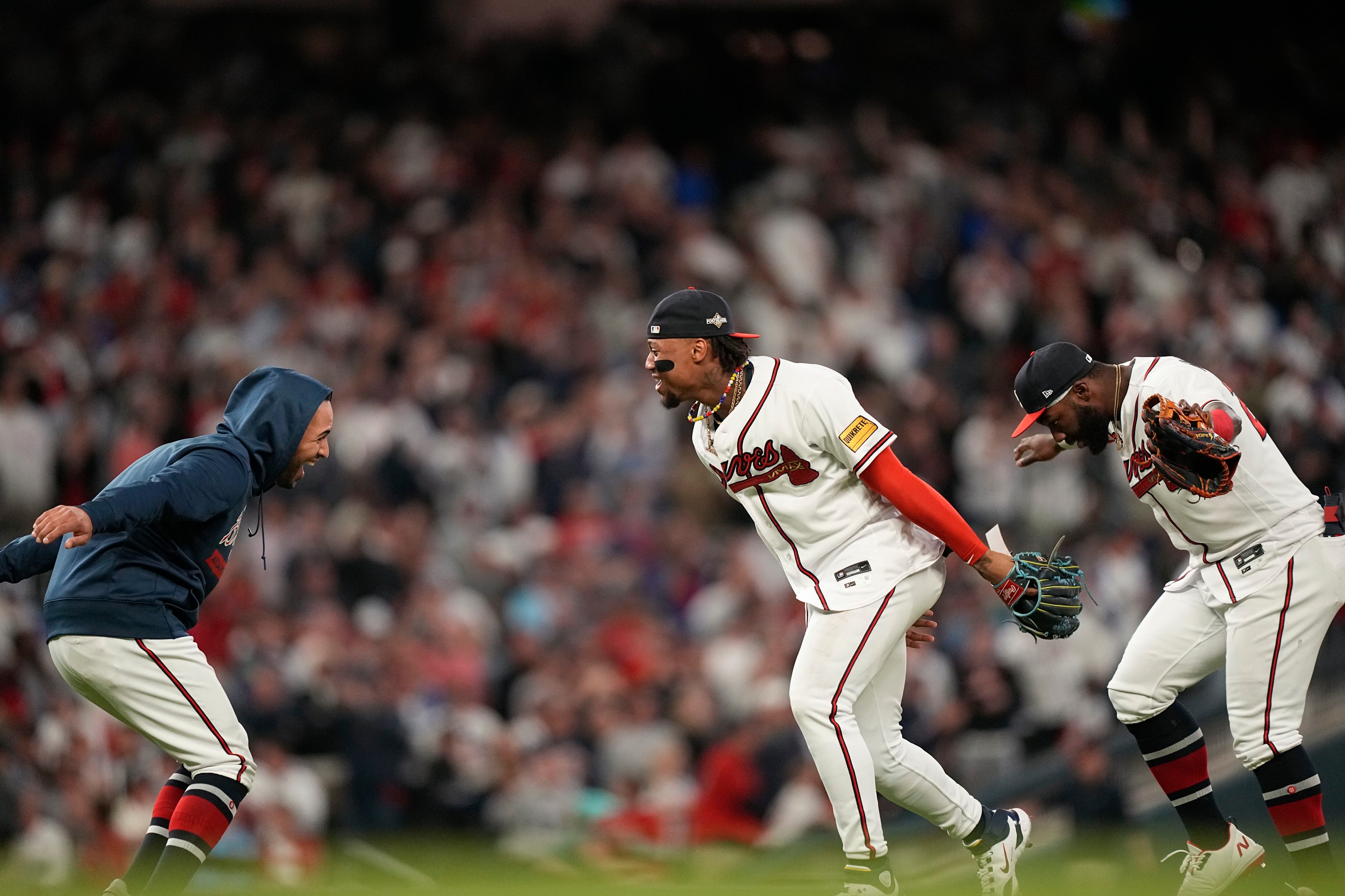 Braves rally past Phillies on d'Arnaud, Riley homers and game-ending double  play to even NLDS, National