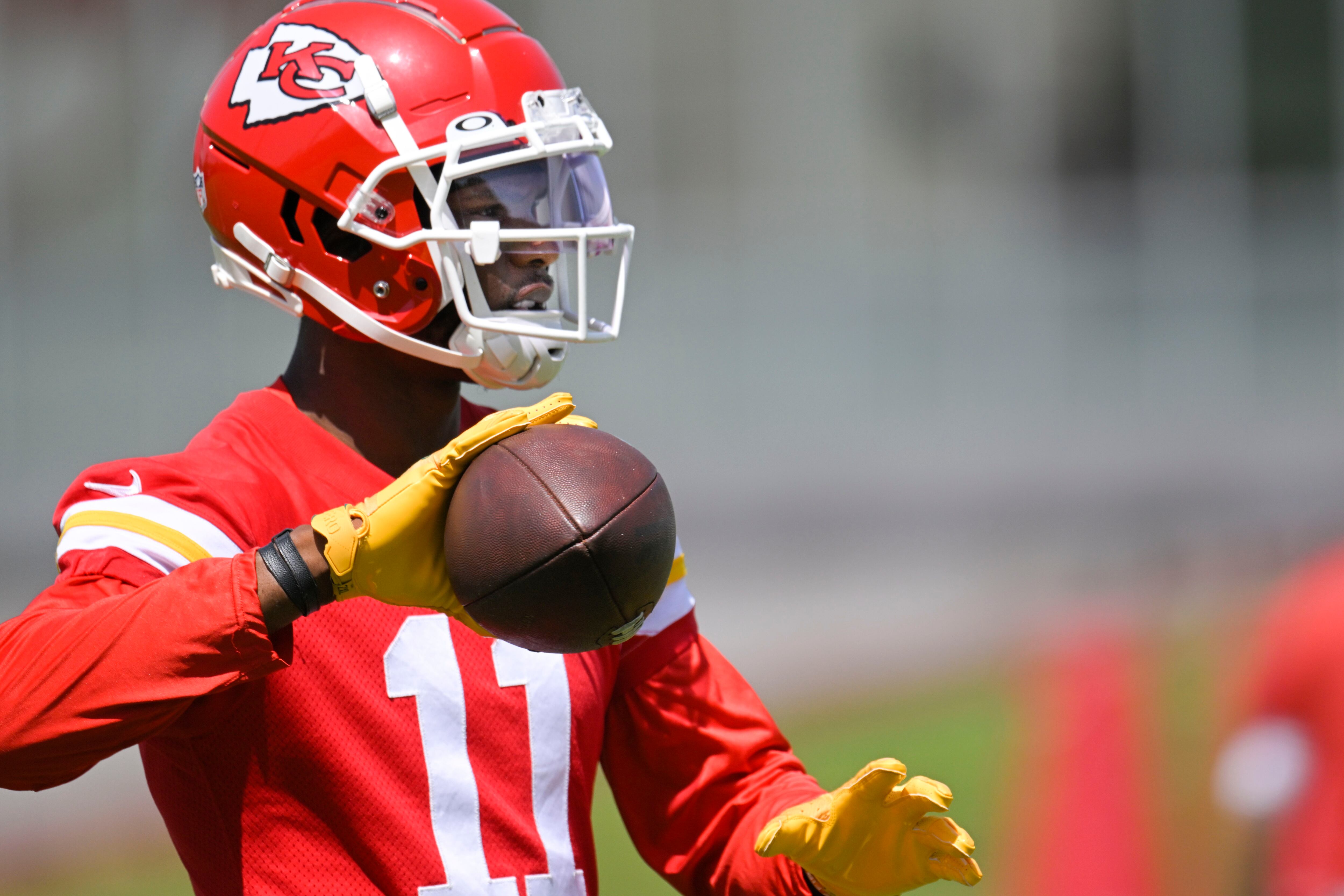 Chiefs Expected To Tag Orlando Brown Jr. Again, Want To Re-Sign JuJu  Smith-Schuster