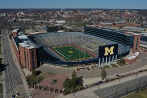 University Of Michigan Graduates Can Watch Online Graduation Inside Big House