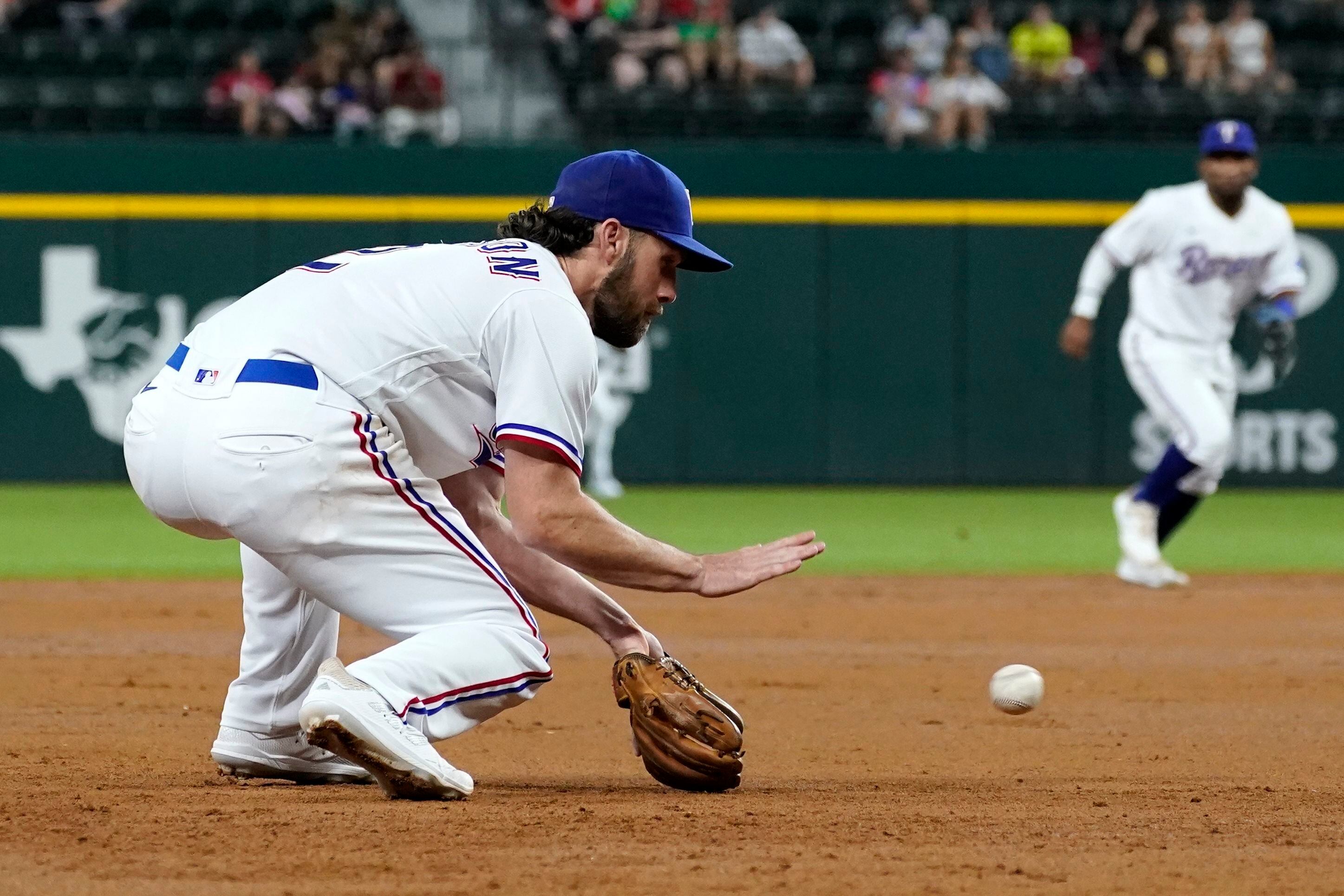 Rangers place Brock Holt on injured list, provide update on Kohei