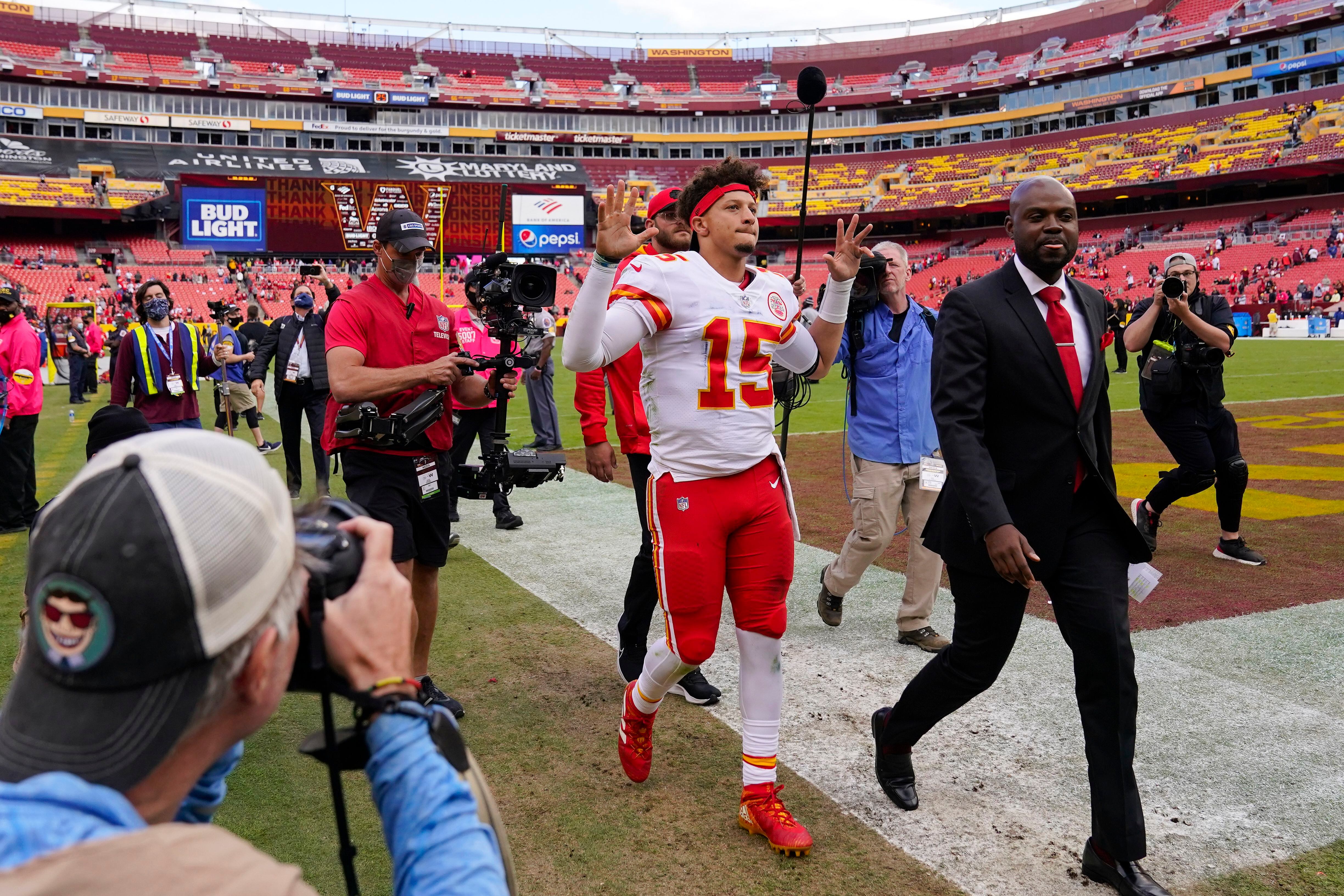 Chiefs beat Washington 31-13; Sean Taylor's No. 21 retired