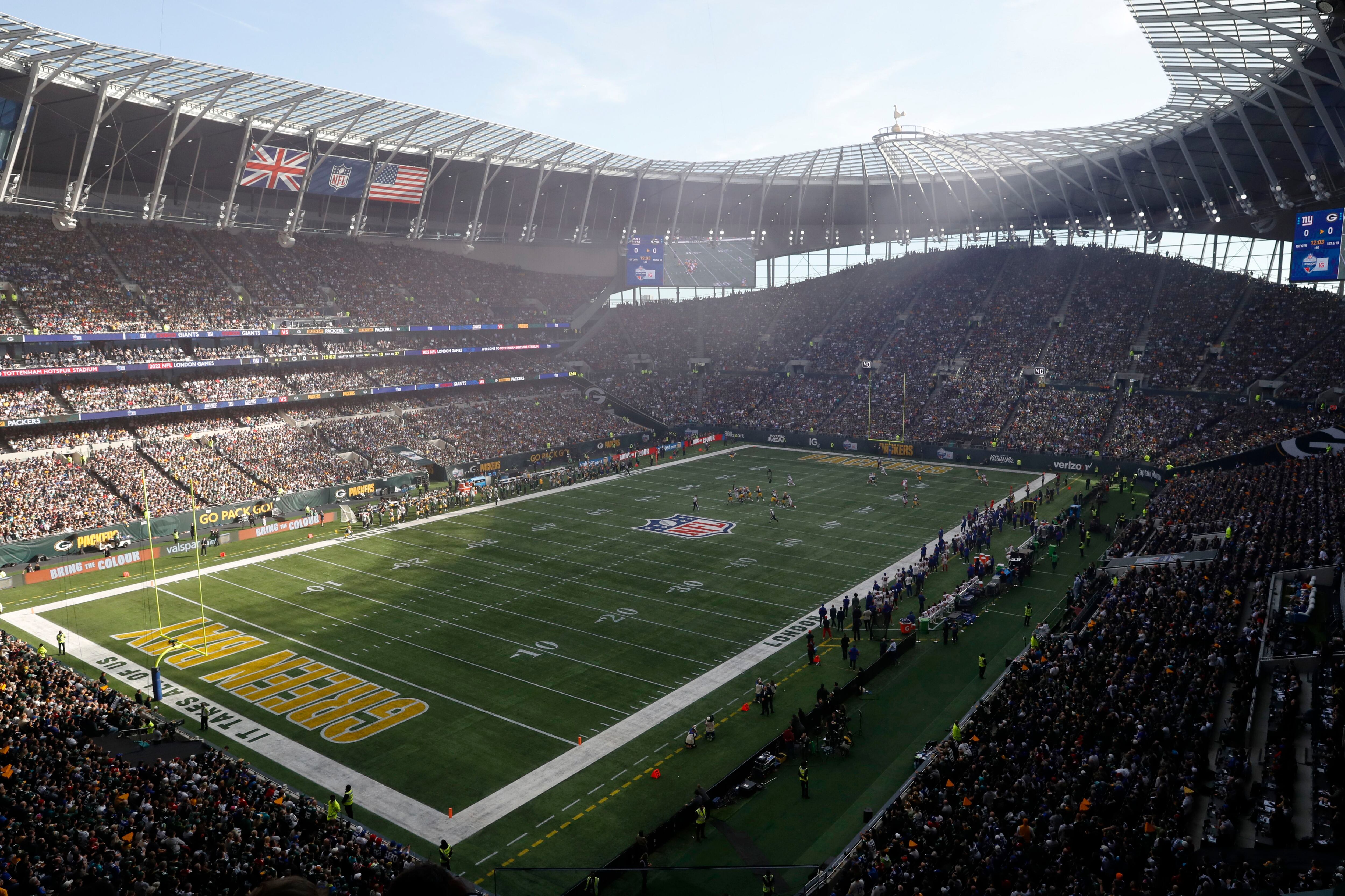 Fans on standby for Packers and Lions game time